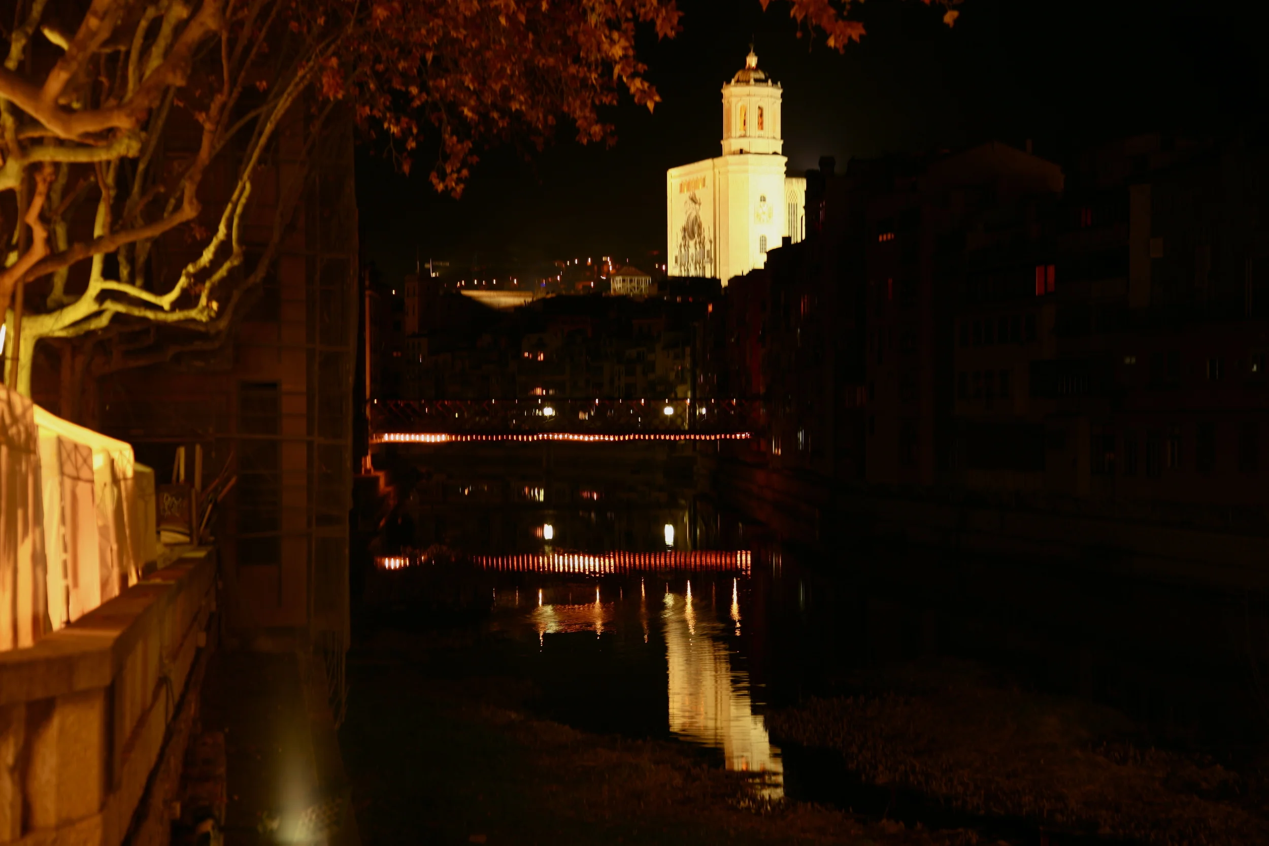  Girona’s cathedral next to our Hotel Historic rung out hourly to reminded us of its presence 