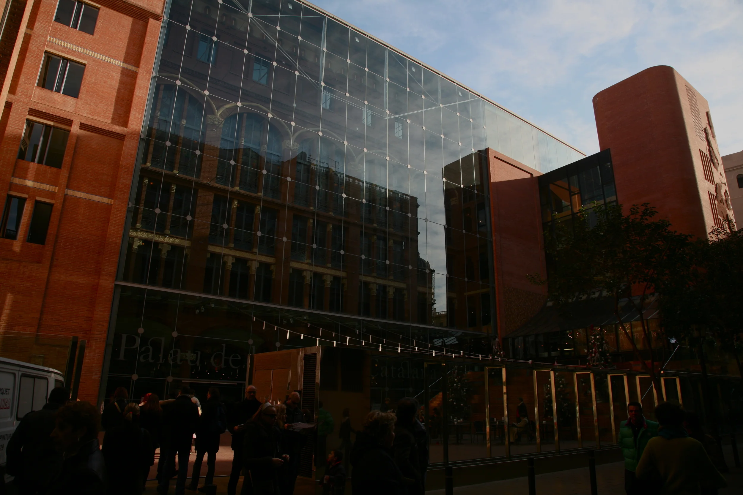  Exterior of the Catalana Concert Hall, a modernist building not built by Gaudi 