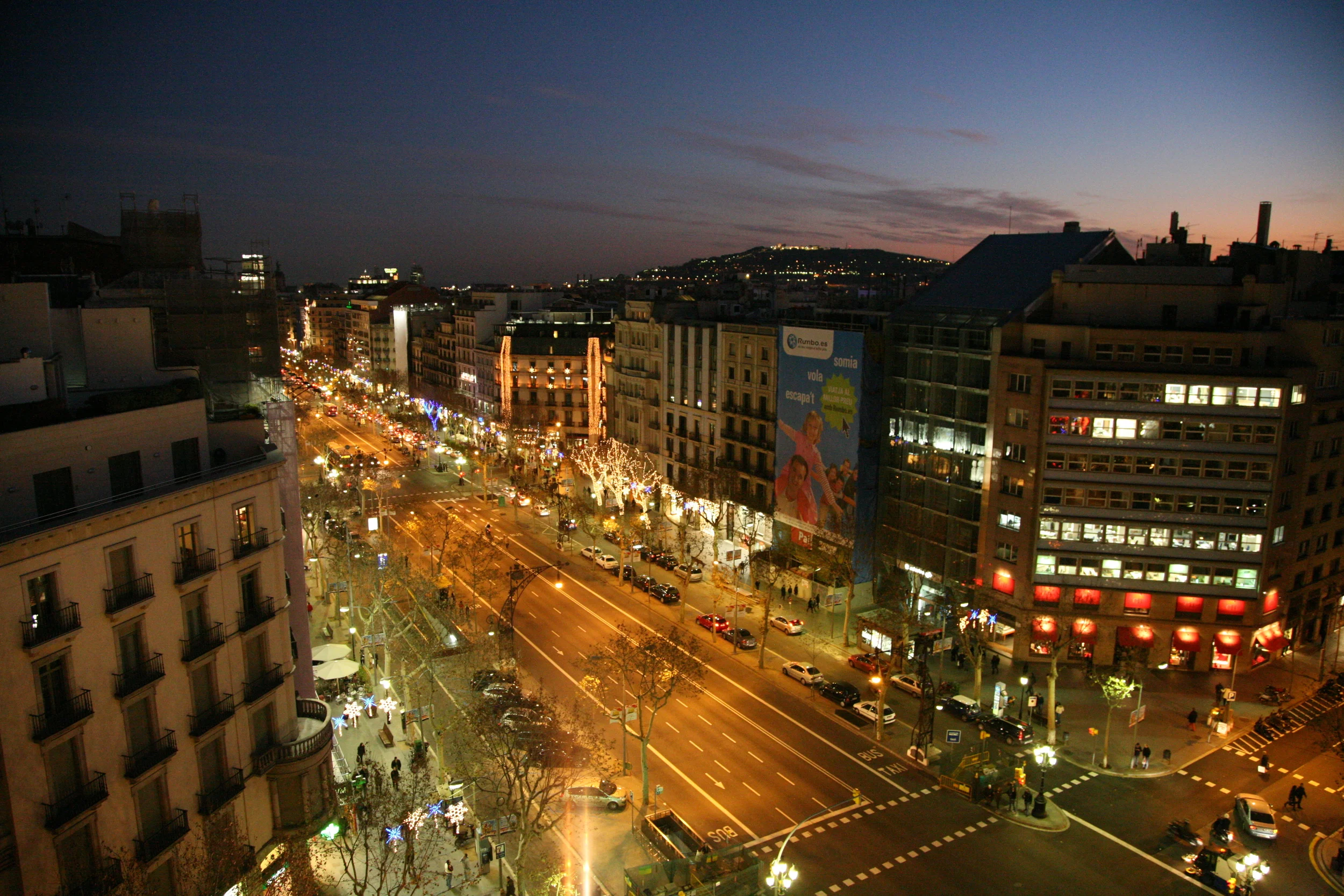  Barcelona streets from the Pedrera roof 