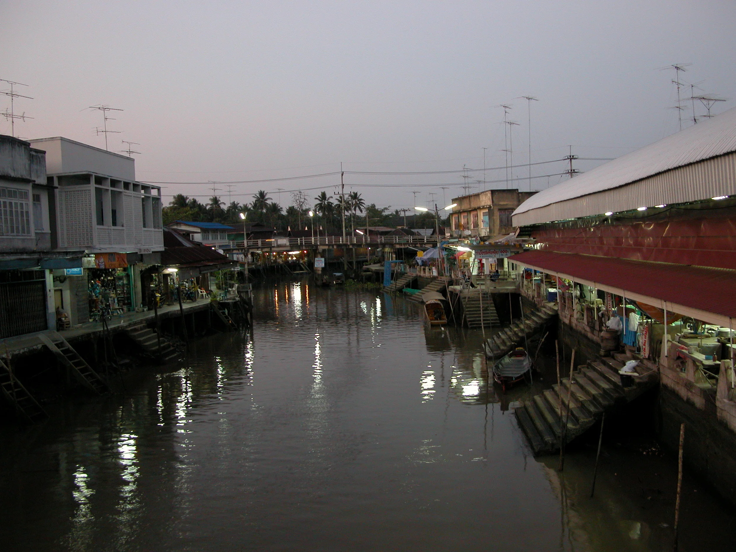  Amphawa market at night on fire fly boat tour 
