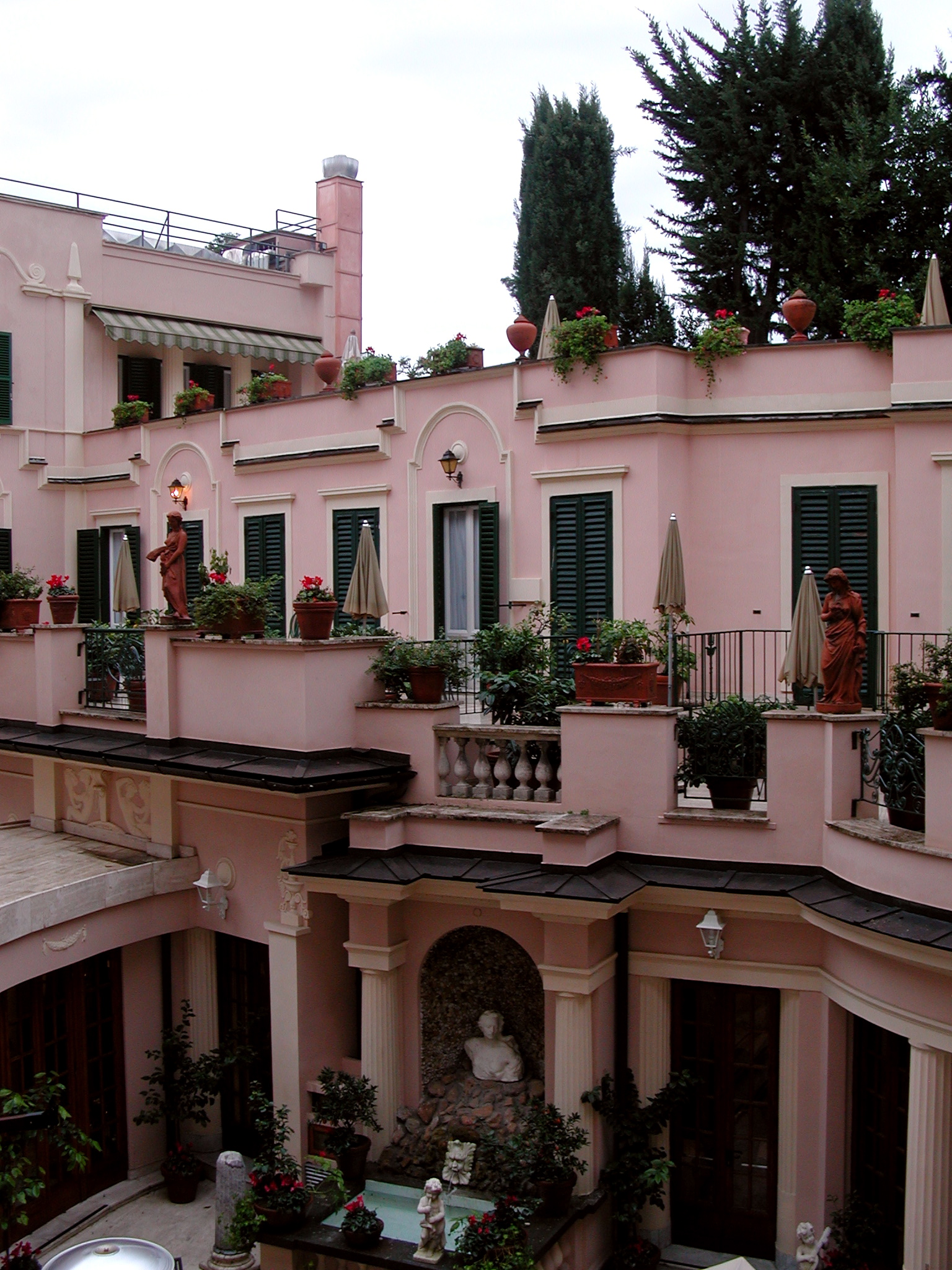  Courtyard of the Intercontinental 