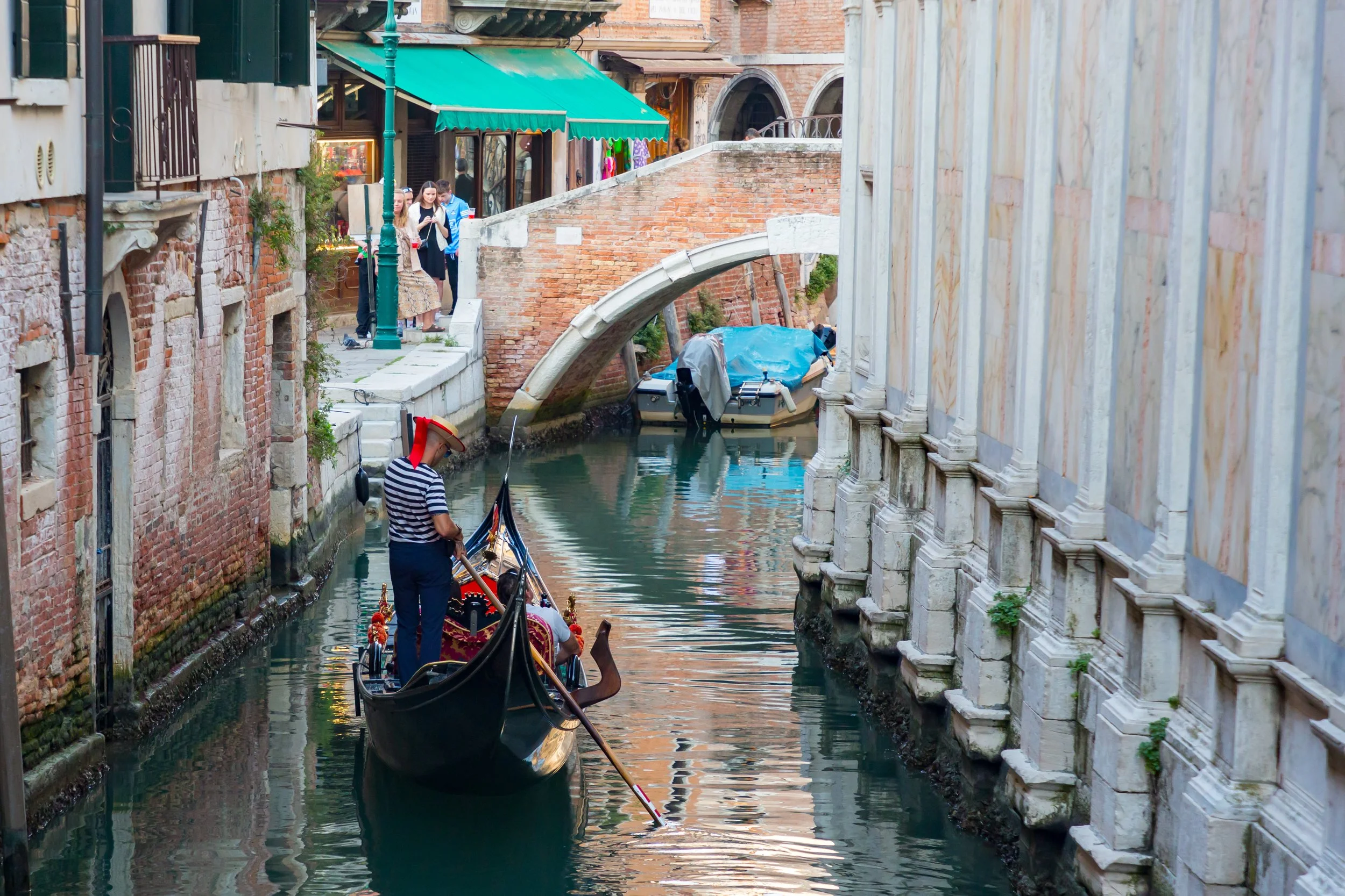  Gondola navigating around the church walls 