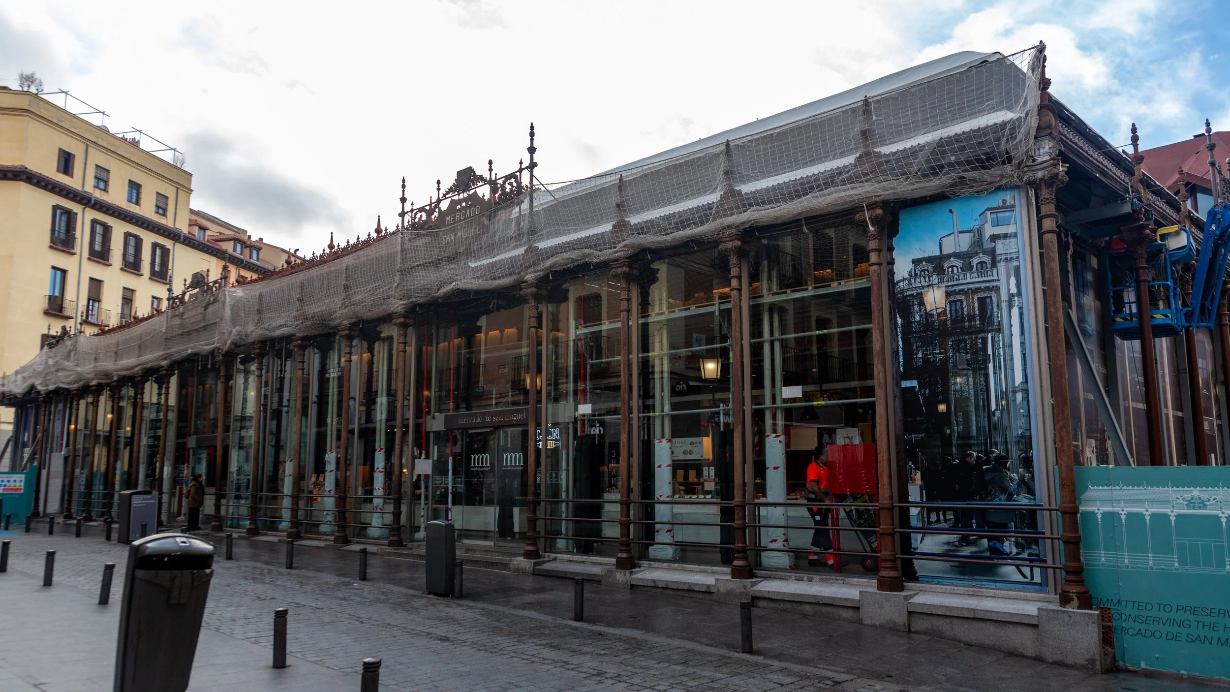 Mercado de San Miguel, quiet before opening hours