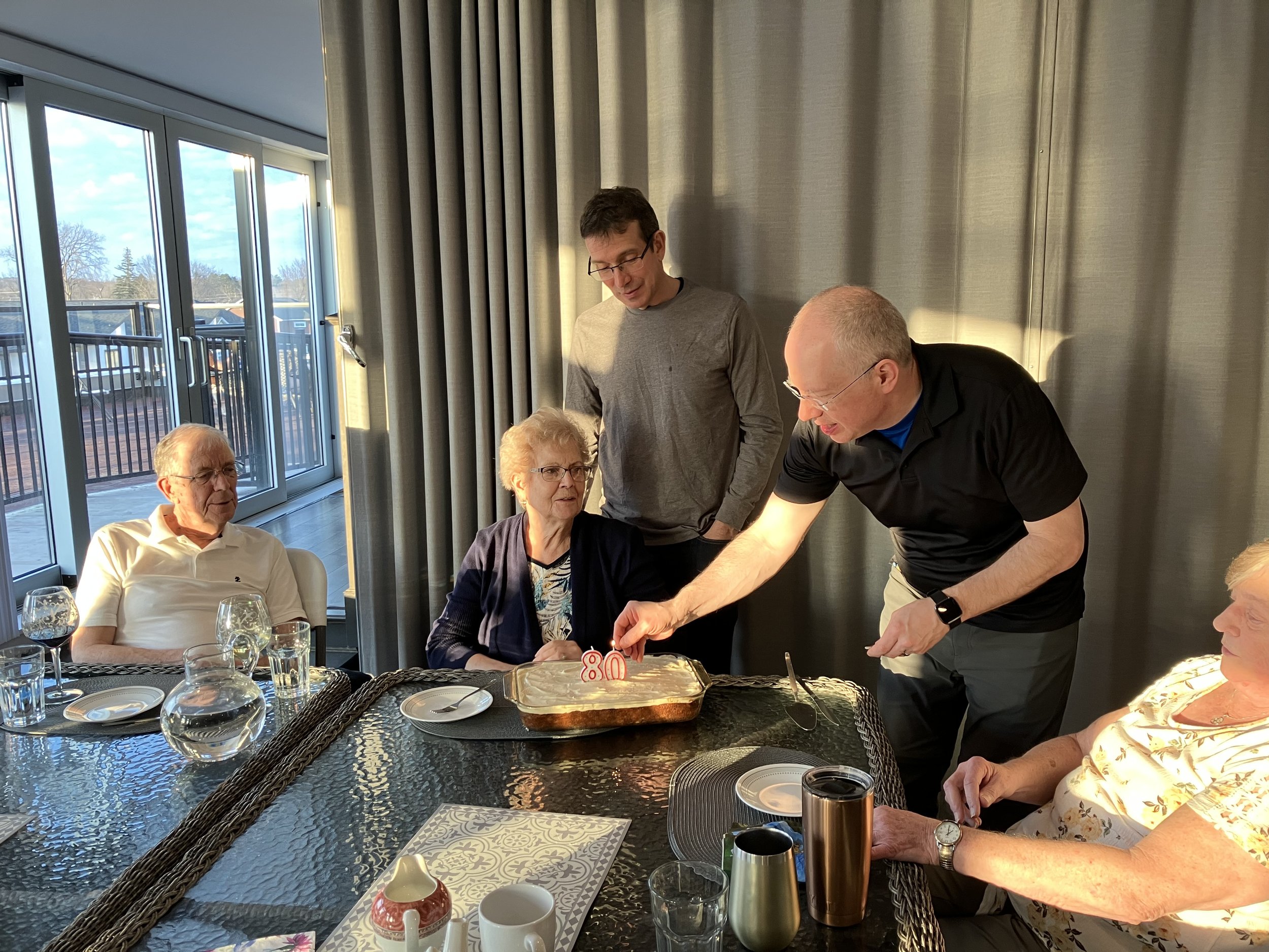  After a wonderful dinner, time for singing and cake 
