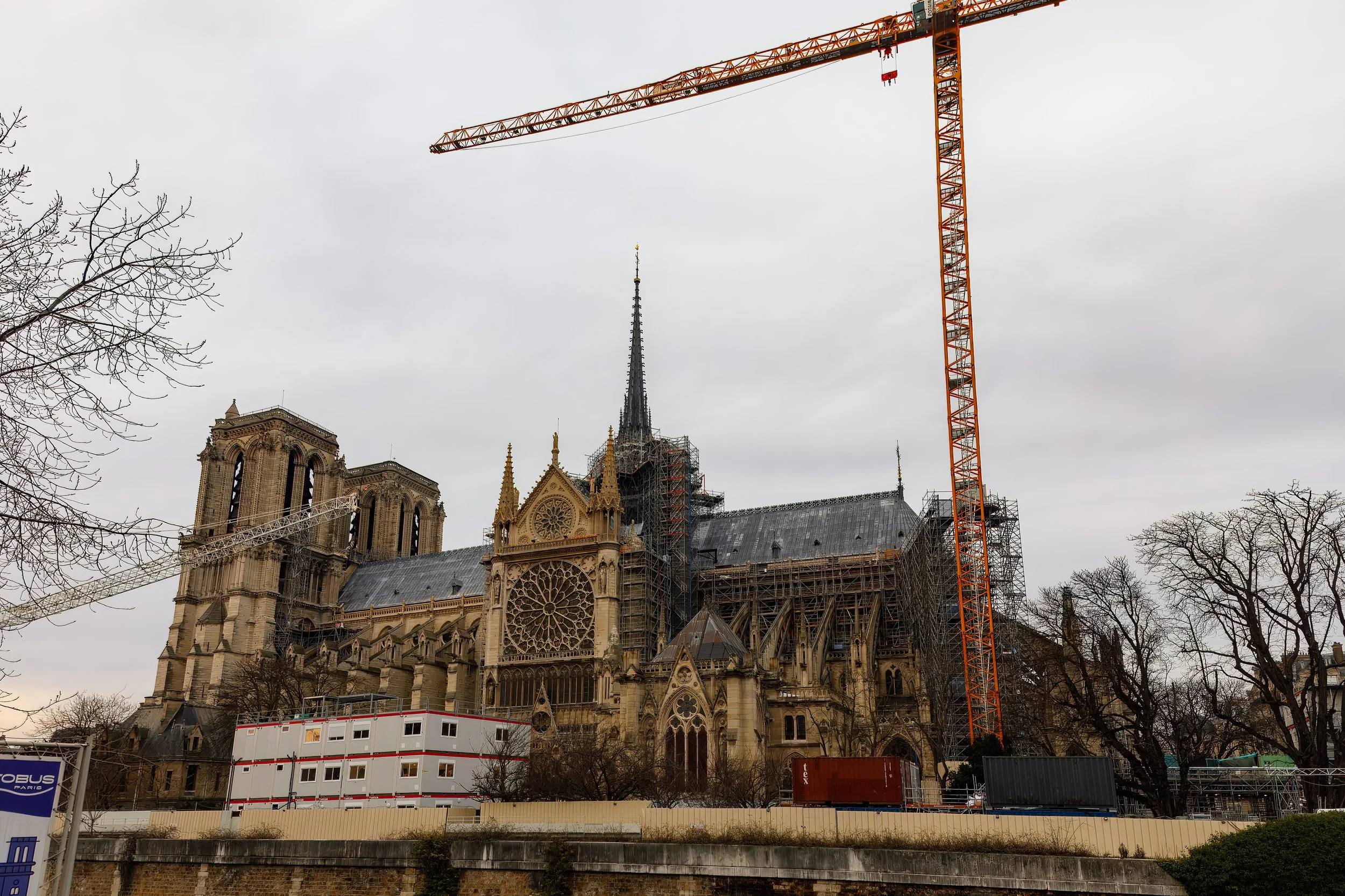  Surveying more of the construction site from across the Seine  