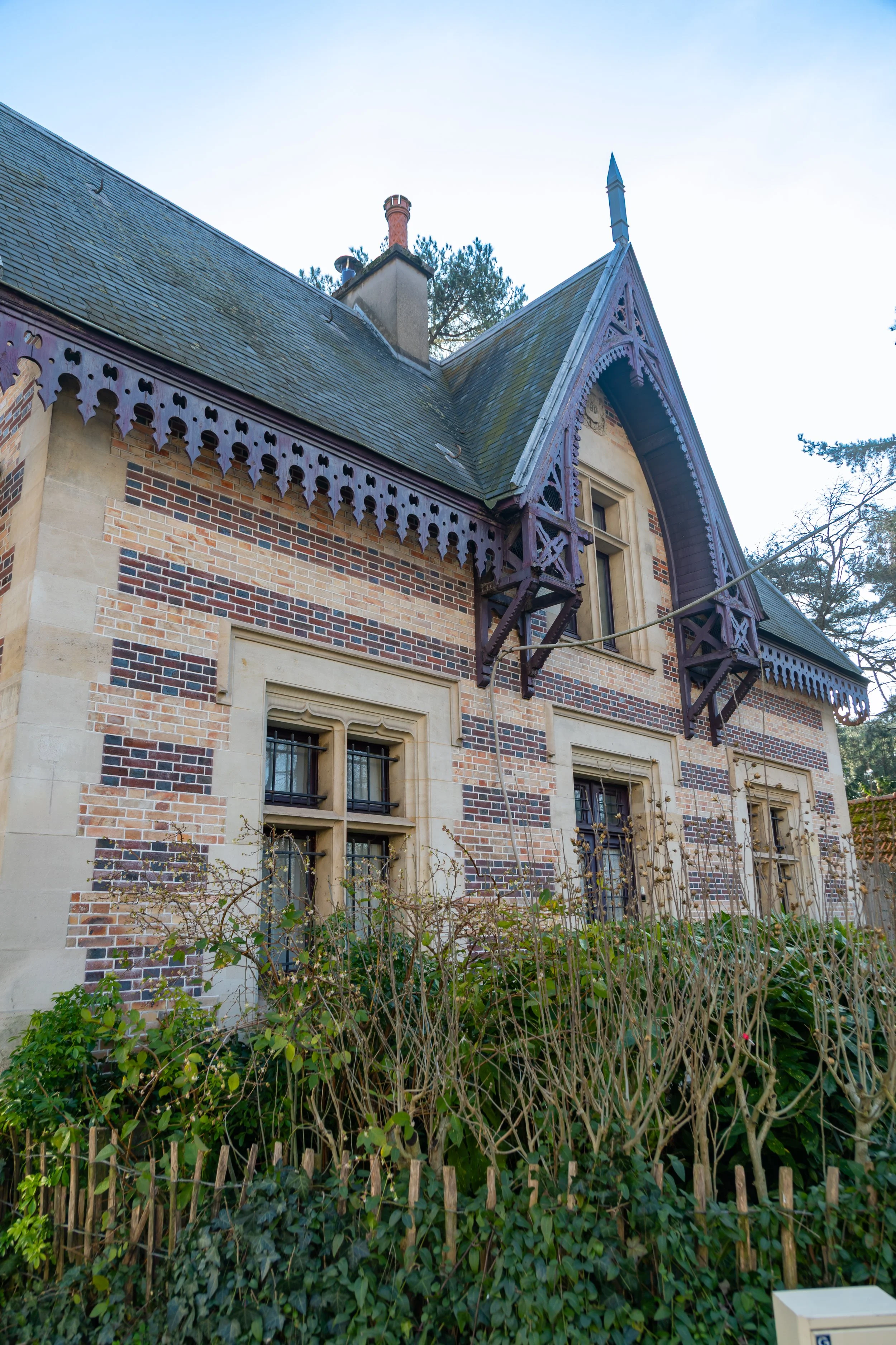  Entry into Bois de Boulogne park 