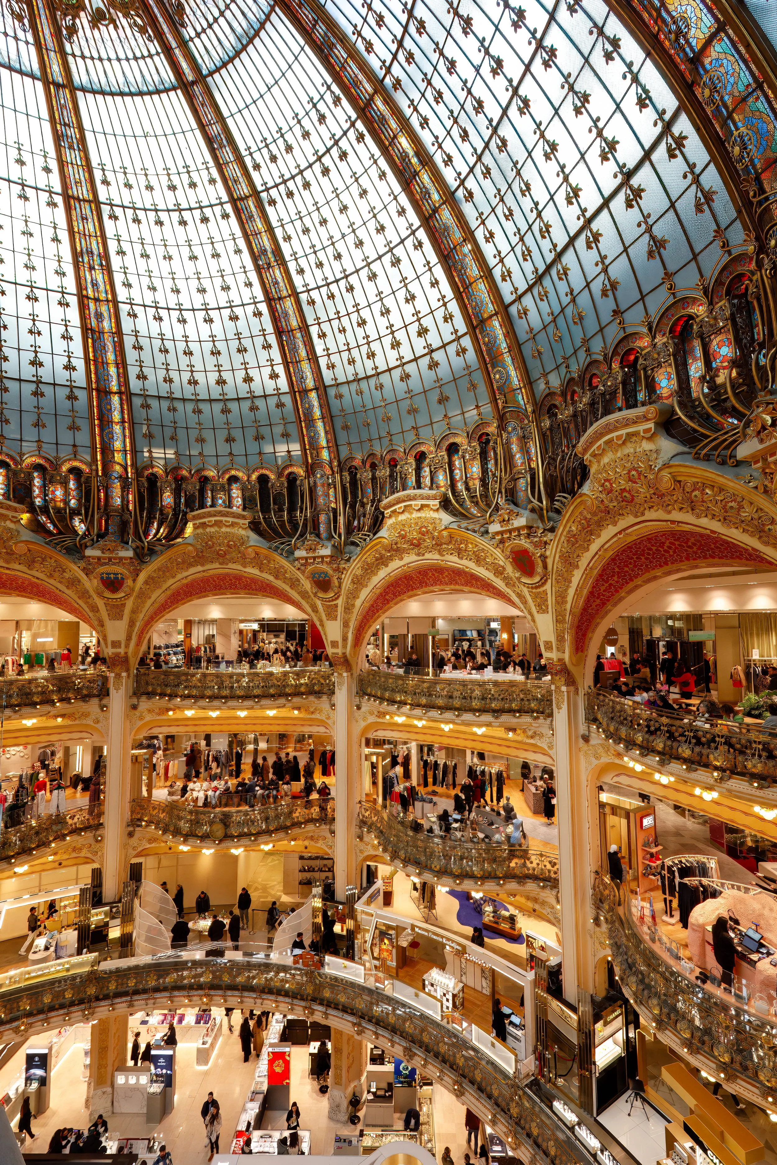  Full perspective of the many levels of the store below the roof 
