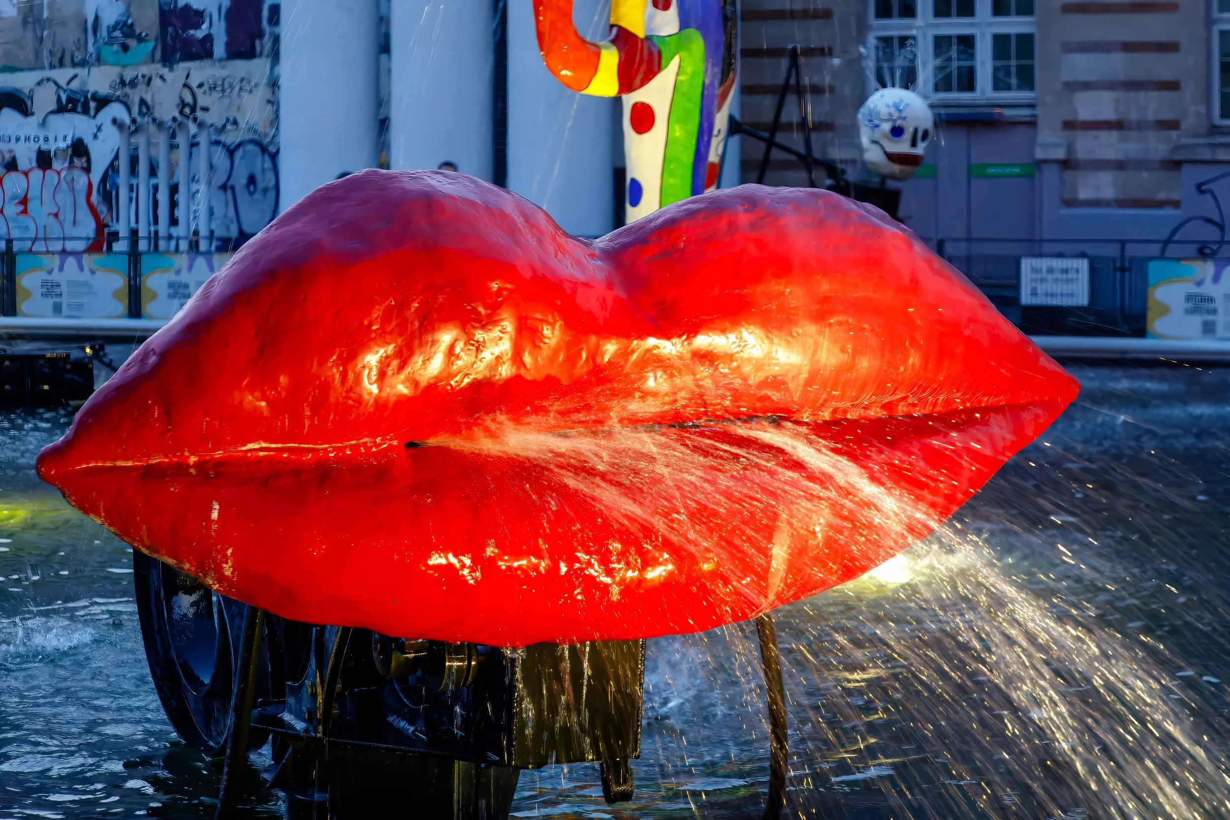  One of the playful fountains outside Pombidou 