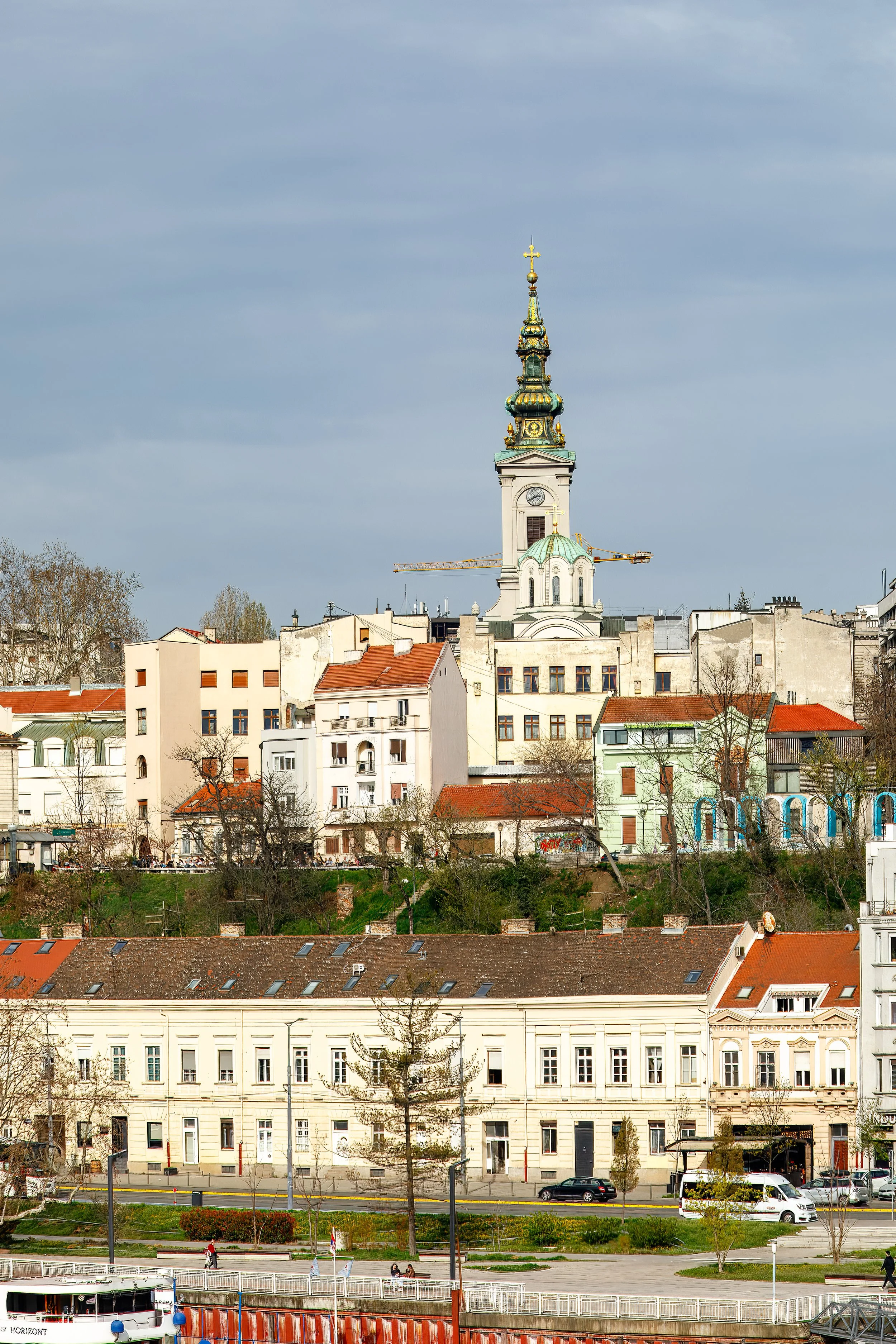  Looking across the Sava river, we can Belgrade’s old city on the horizon 