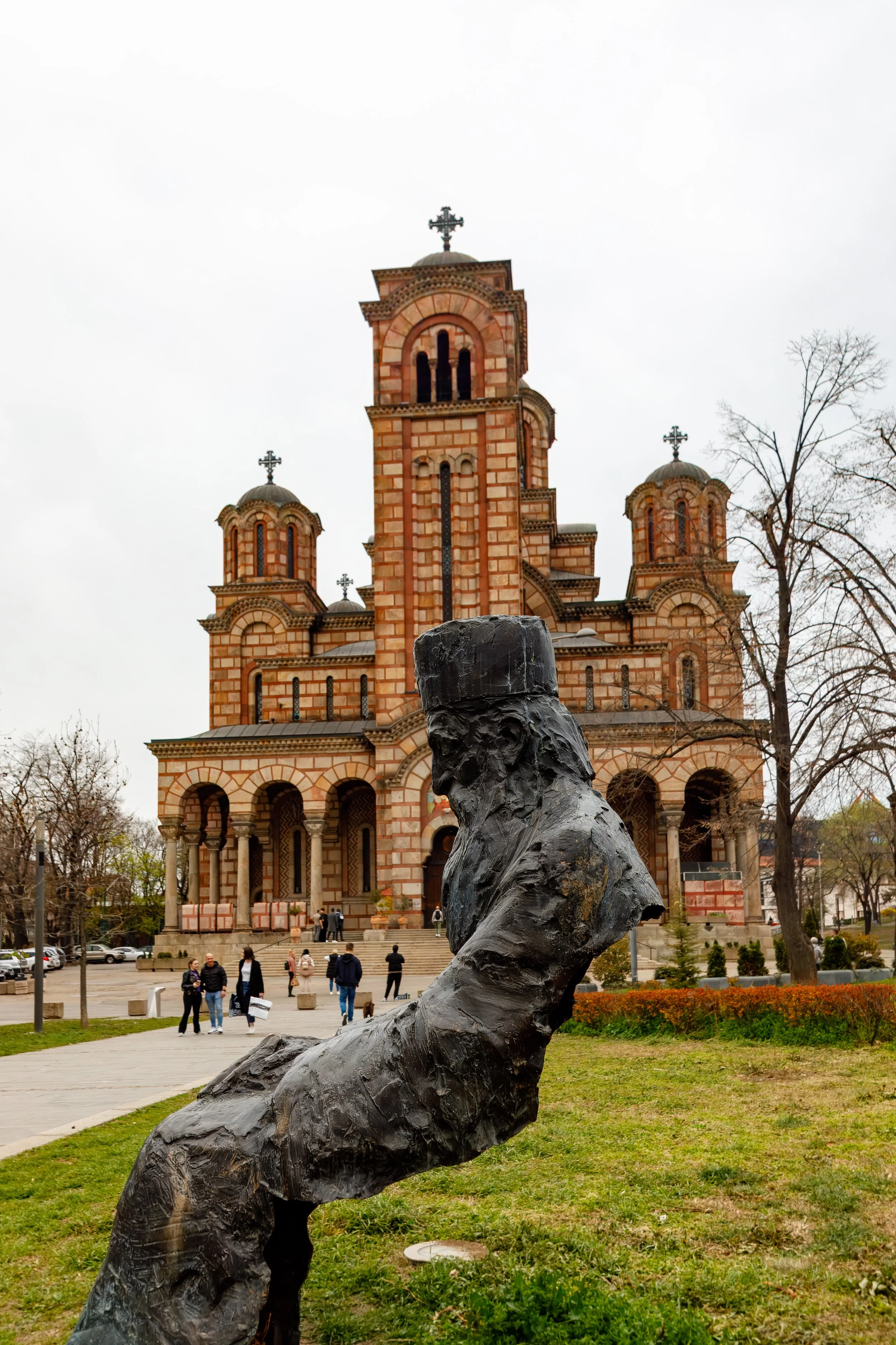  Monument to Patriarch Pavle in front of St. Mark's Serbian Orthodox church (1940)  