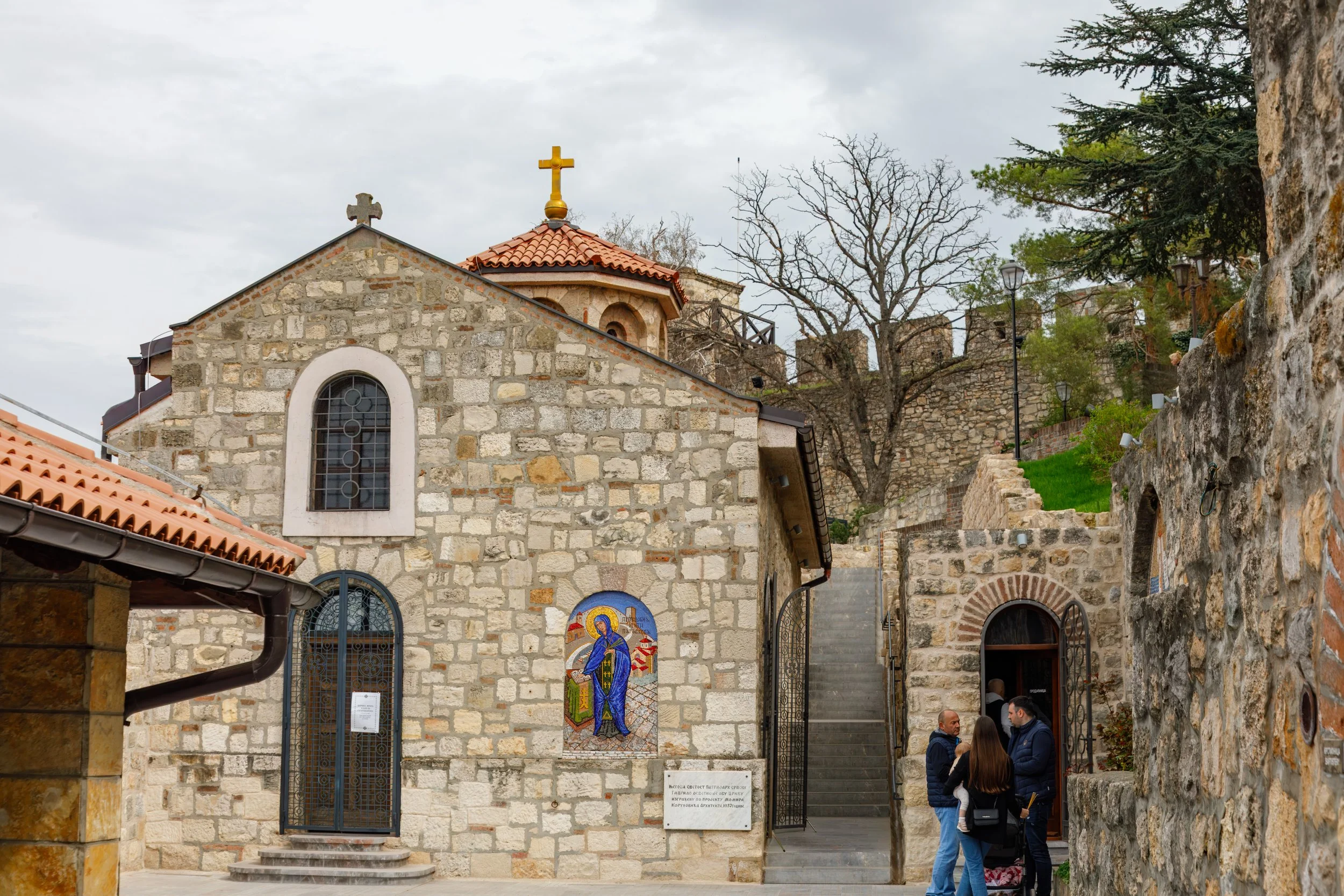  Chapel of Saint Petka and the nearby Ružica Church 