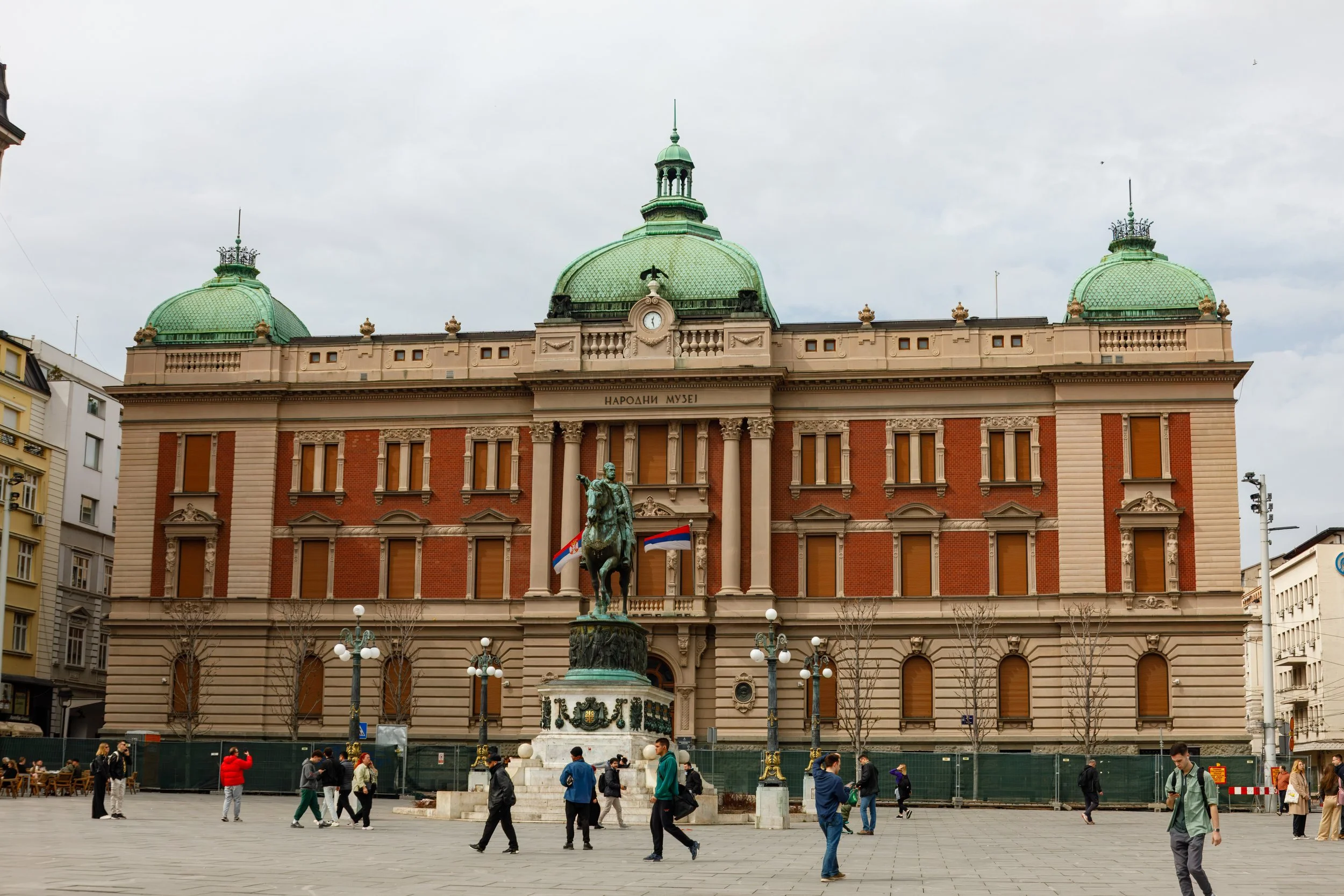  Republic Square and the National Museum of Serbia 