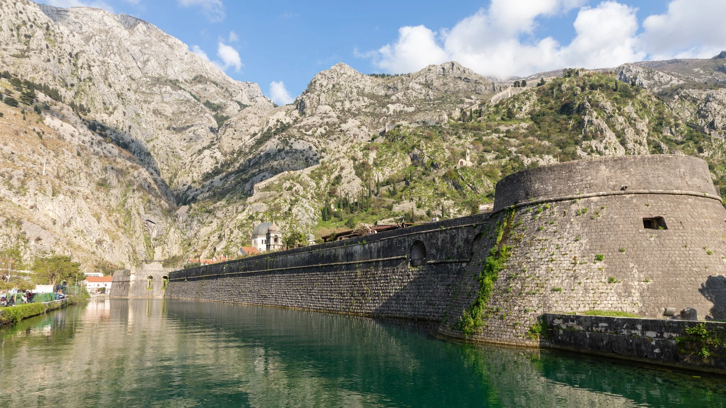  Outer side walls 