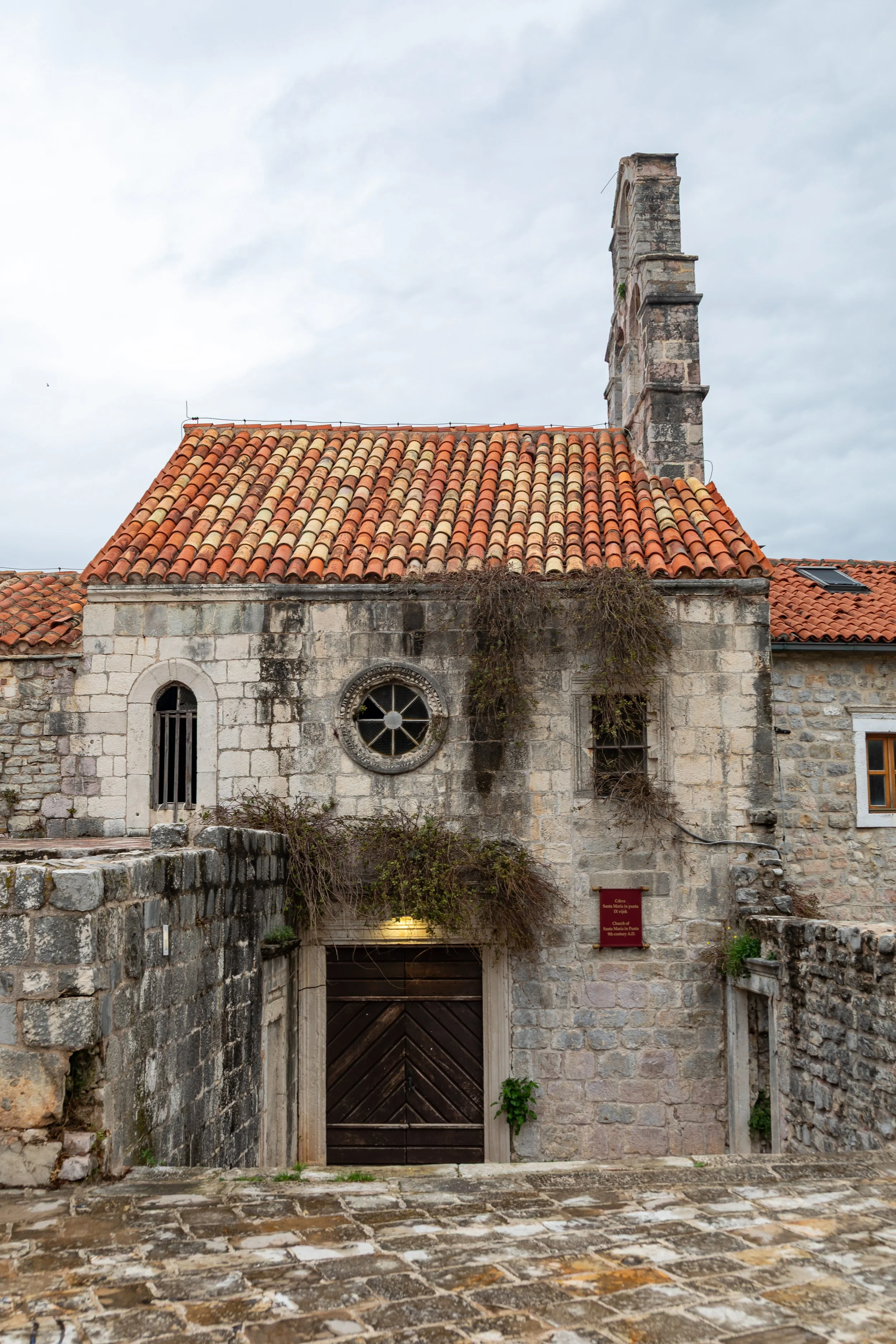  Church of Santa Maria in Punta, one of the oldest buildings in the city, with construction believed to have started in the 9th century 