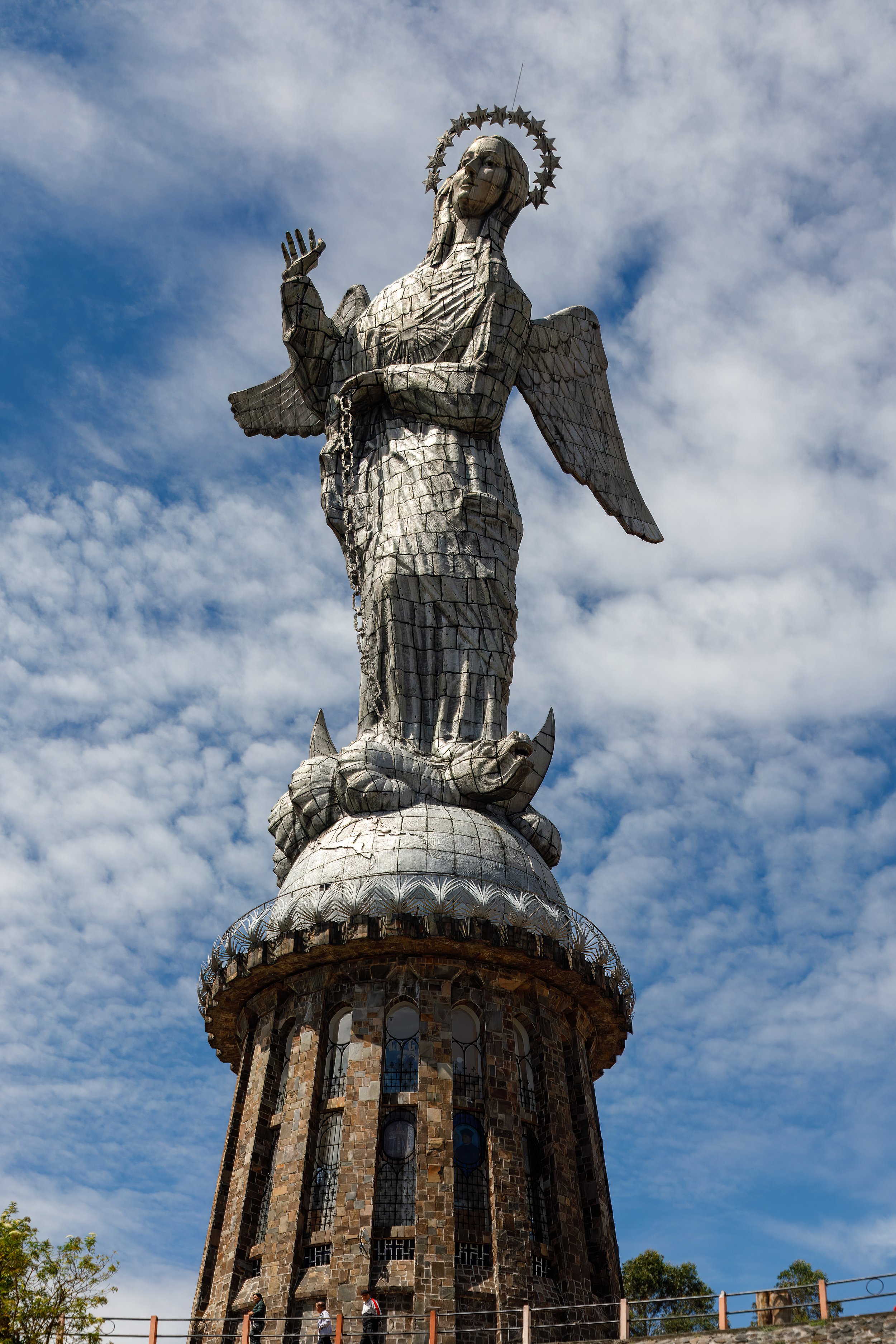  41m Virgin of Quito monument dominates the top of the hill 