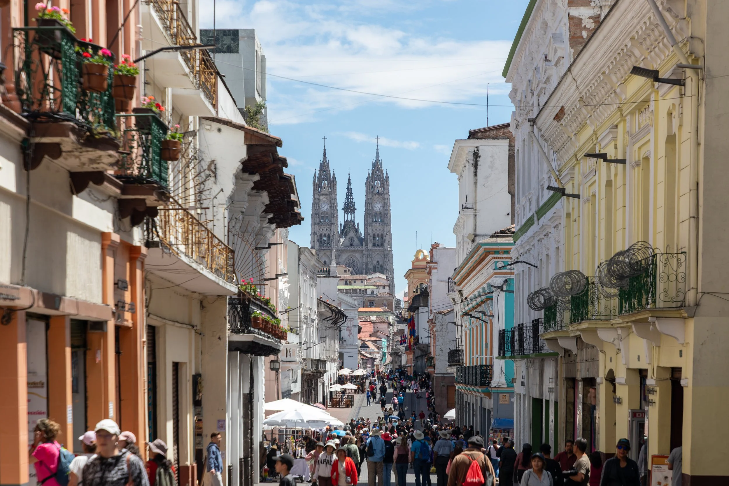  After enjoying the view, we down to the pedestrian streets of the UNESCO World Heritage site of the historic centre 