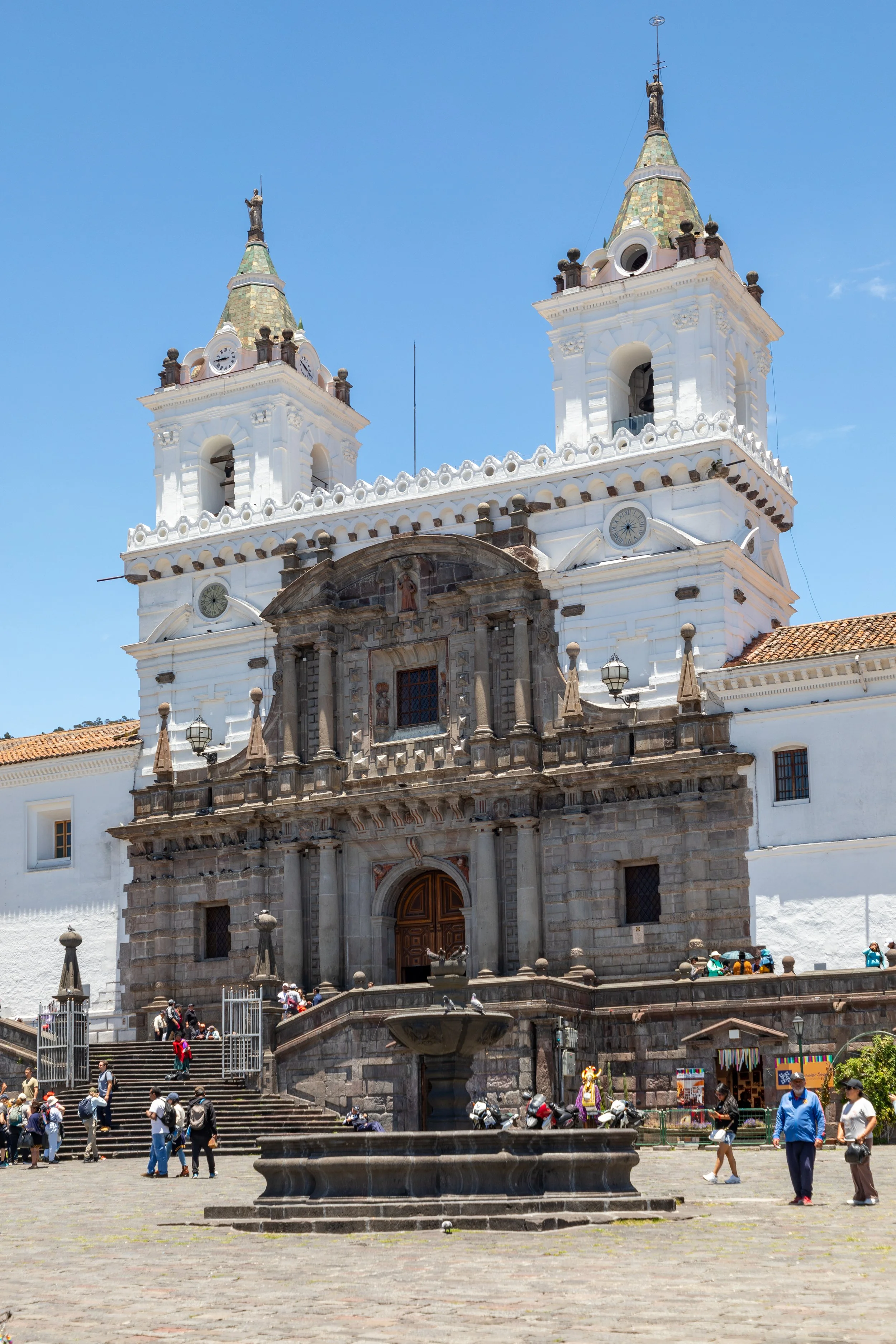  Basilica and Convent of San Francisco, the oldest and most important religious site in Ecuador 