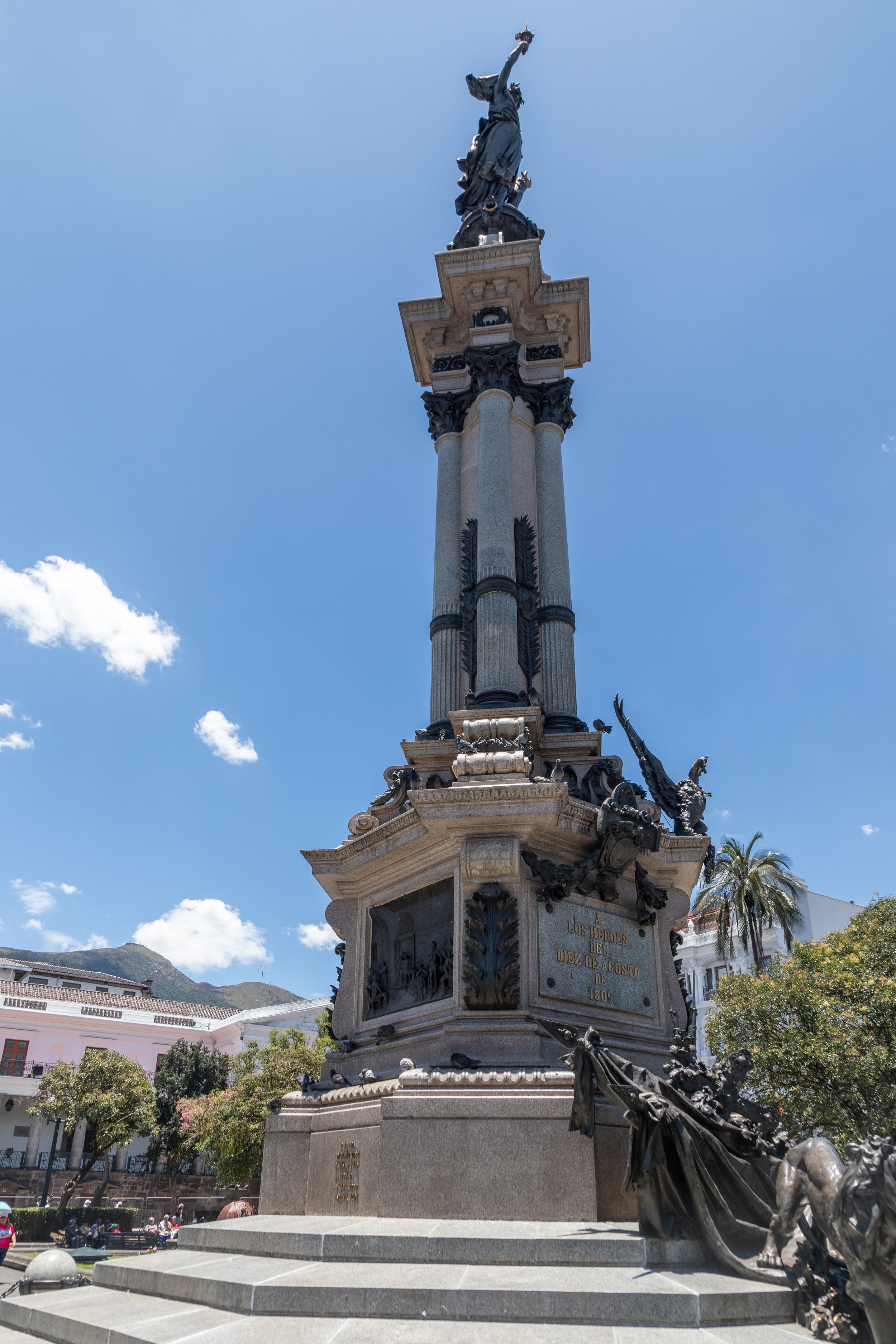  Independence Monument, also known as the Monument to the Heroes of August 10, 1809, in the Plaza de la Independencia 