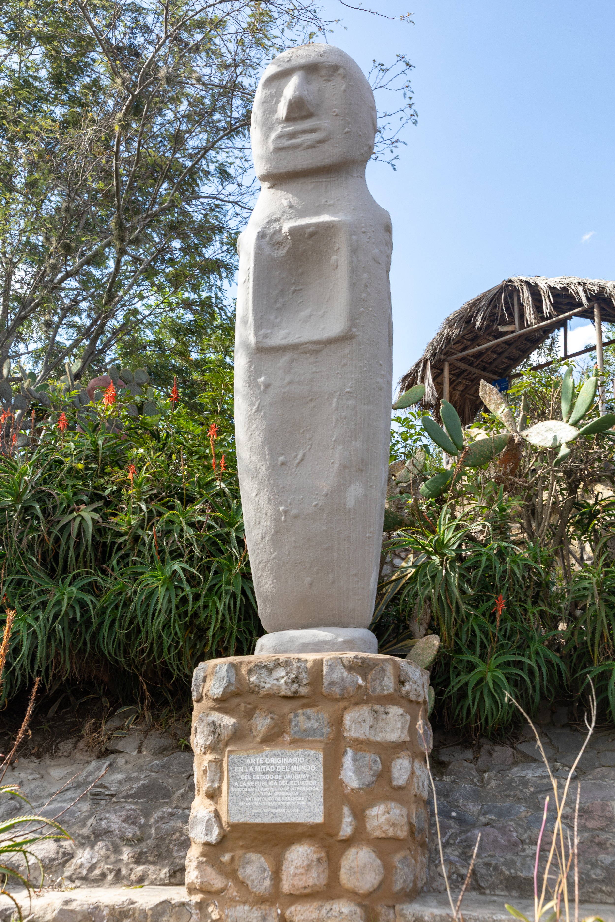  Indigenous statue centred on the equatorial line 