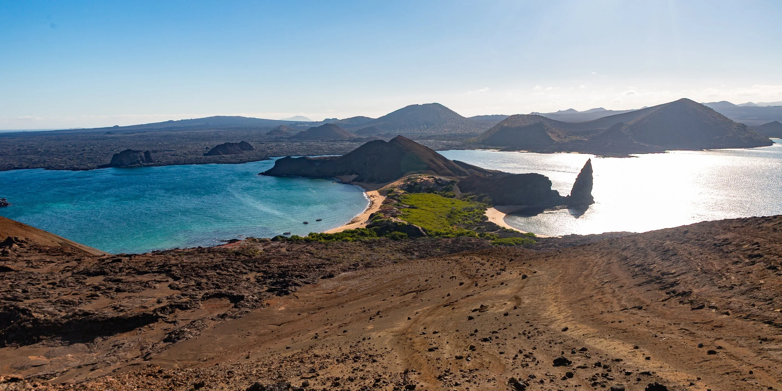  Catching the varied terrain of the island leading out to the Pinnacle Rock that we’d seen throughout the day 