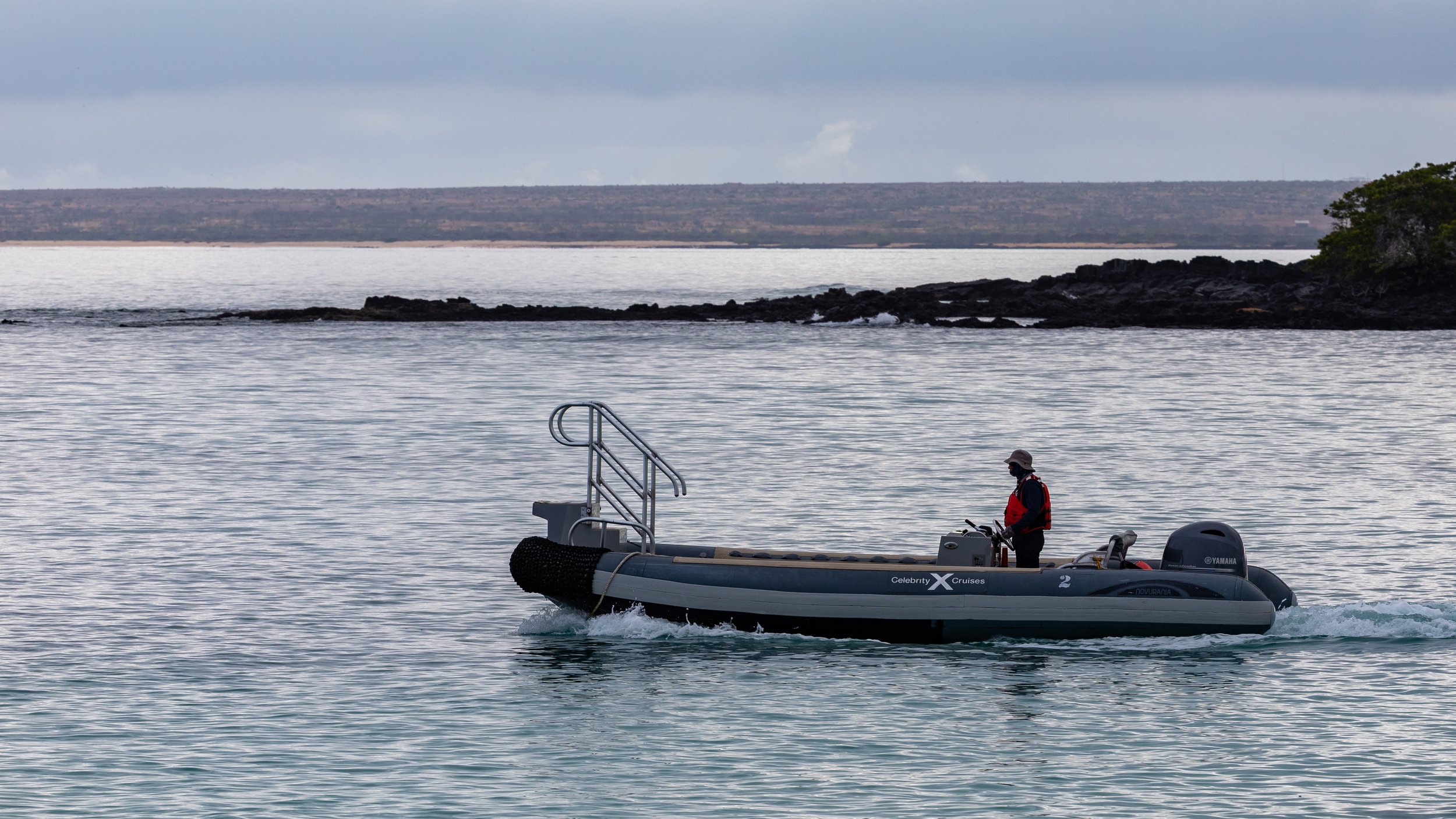  Tender heading back for more guests 