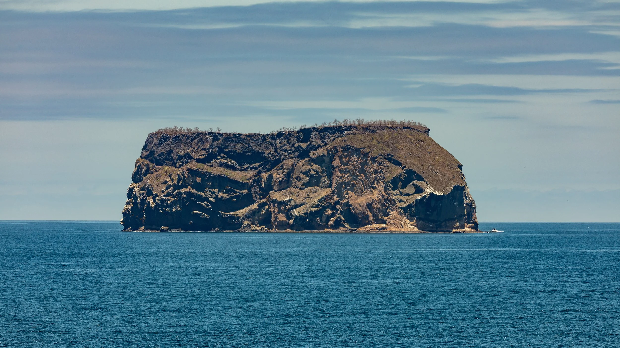  Approaching Daphne Major Island 