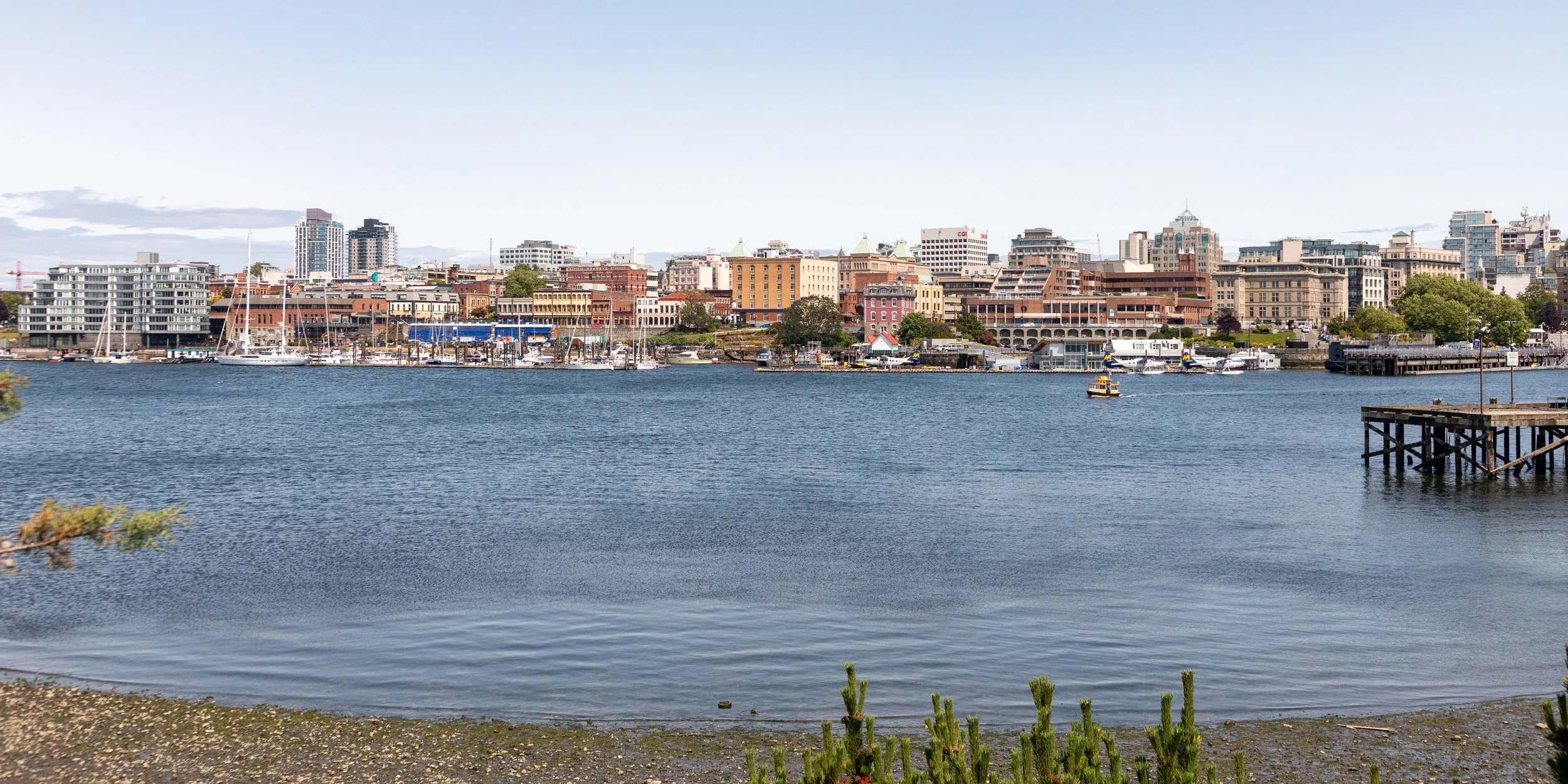  Panoramic view of Victoria Harbour 
