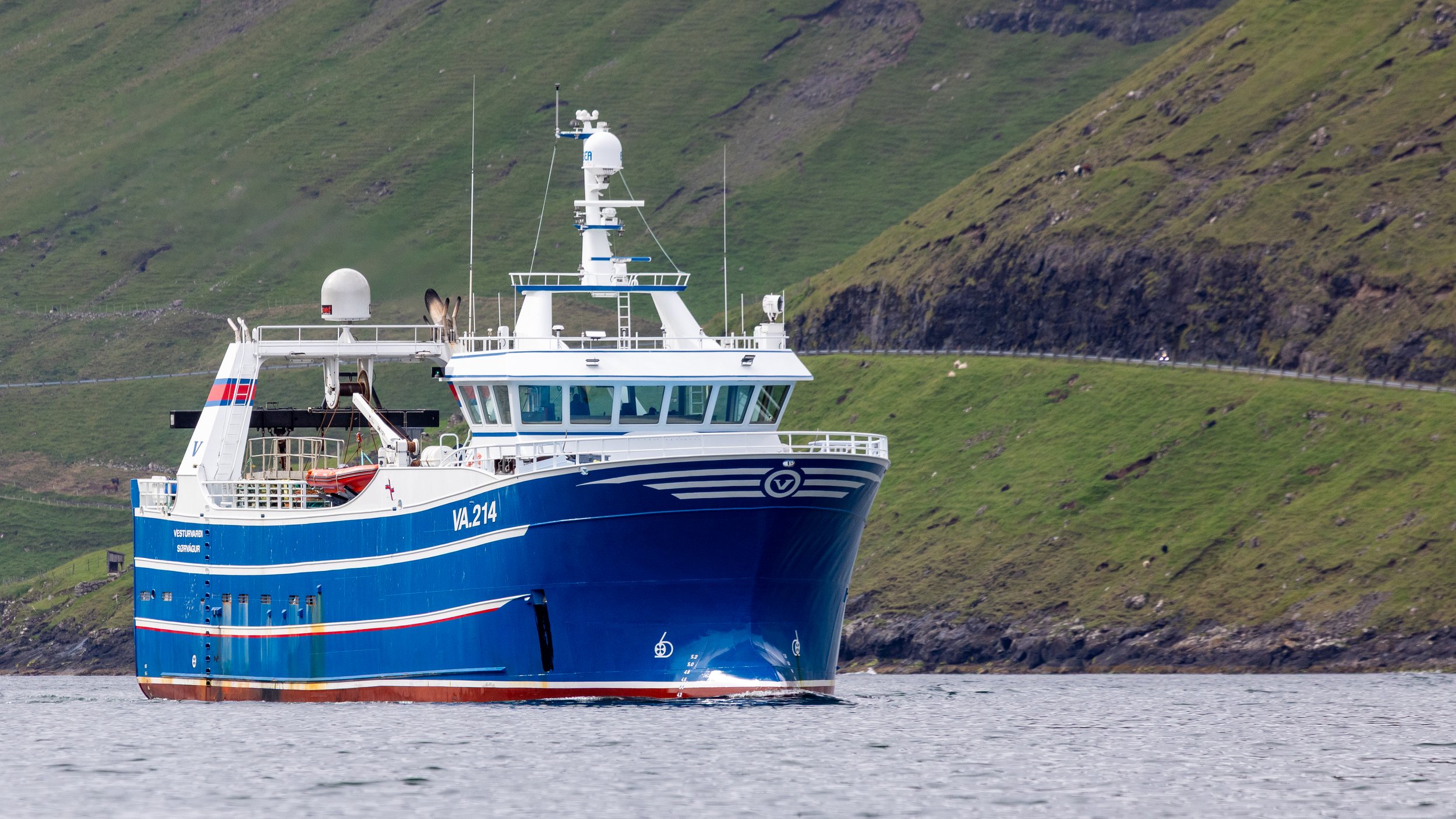  Heading out on our boat tour we pass by a fishing boat 