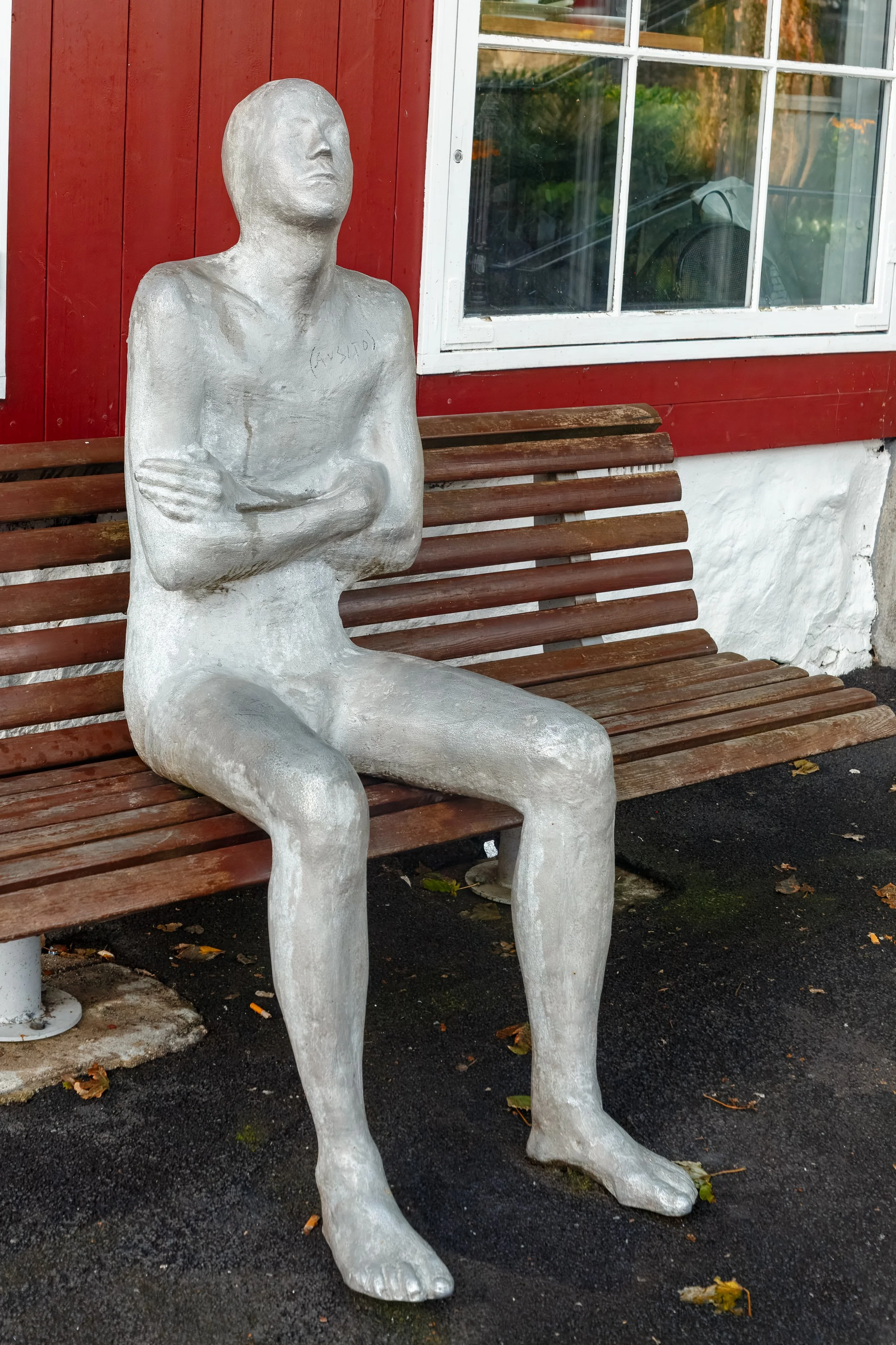  Some public art in the Gongin neighbourhood leading from the Tinganes 