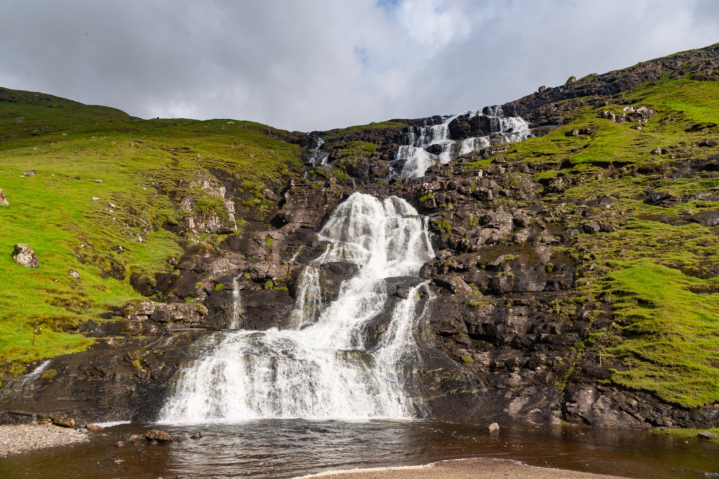  Heading west out of town, we took a side trip to scenic Tyggjara Falls 