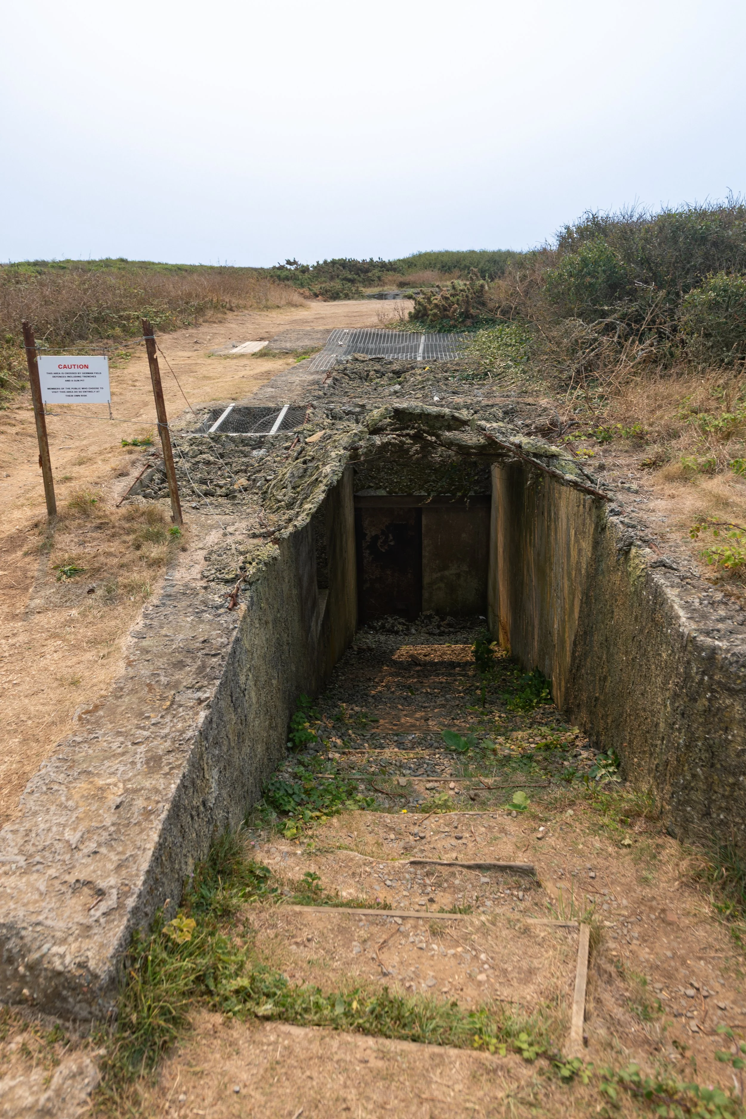  Bunker for soldiers who supported the artillery gun 