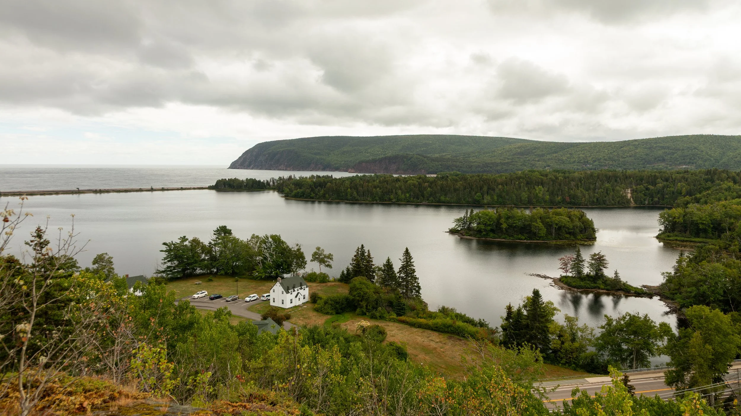 Hiking to an overlook as we entered the national park near Ingonish 