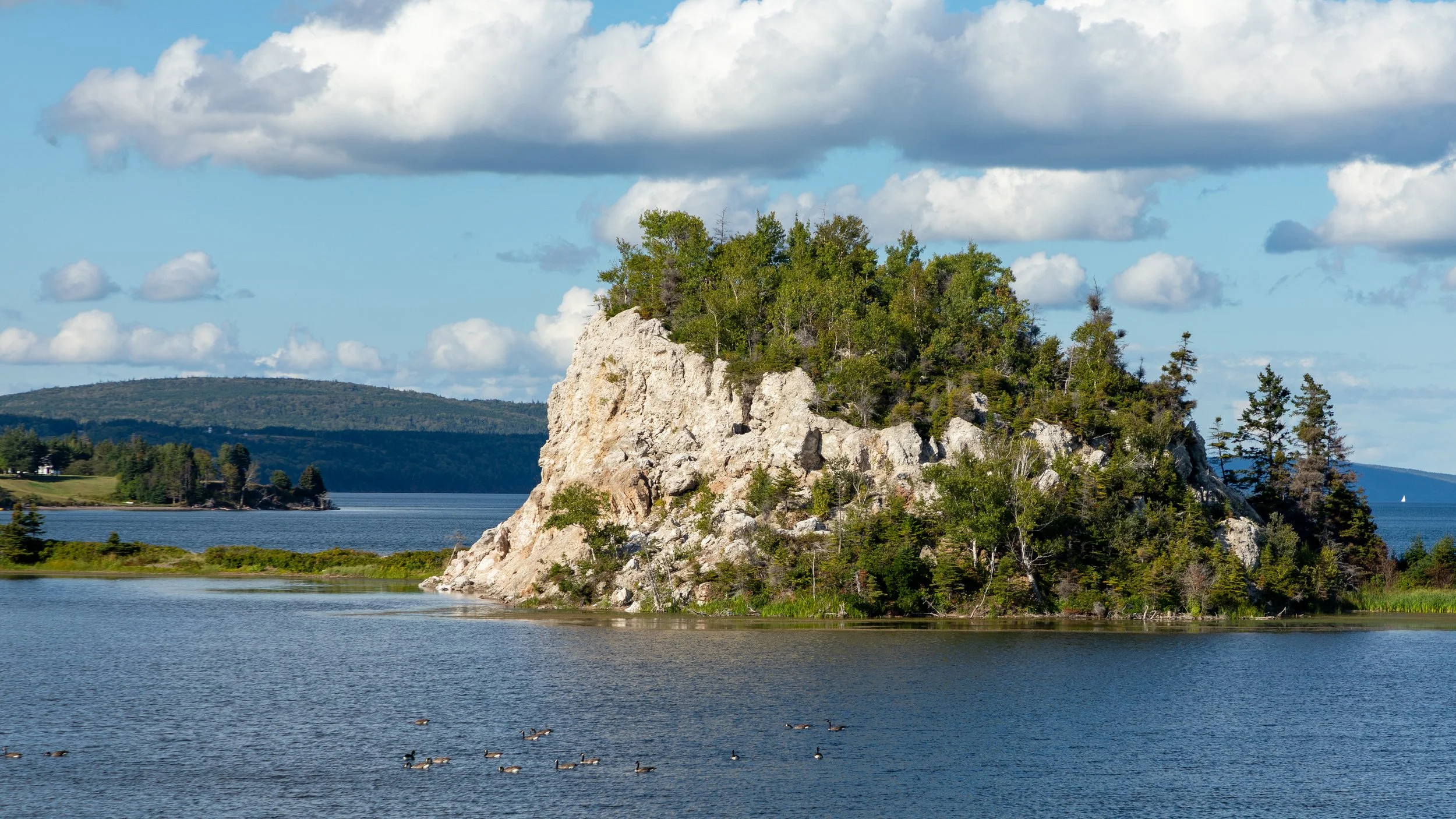  Rocky outcropping at Plaster Cover Ponds 