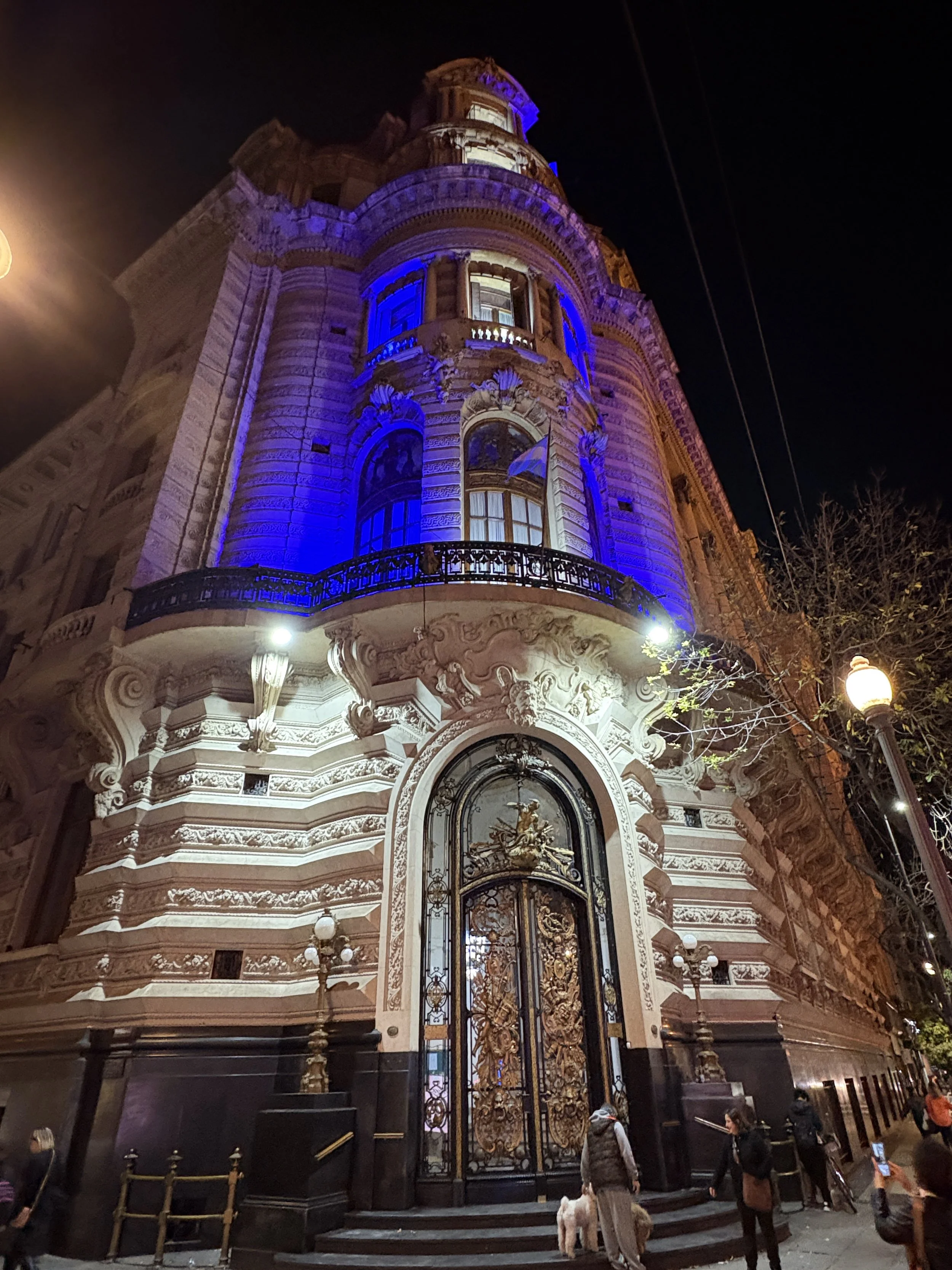  After dinner catching a few night time photos; Centro Naval (Naval Center, 1914)  designed by a French architect in Beaux-Arts style 