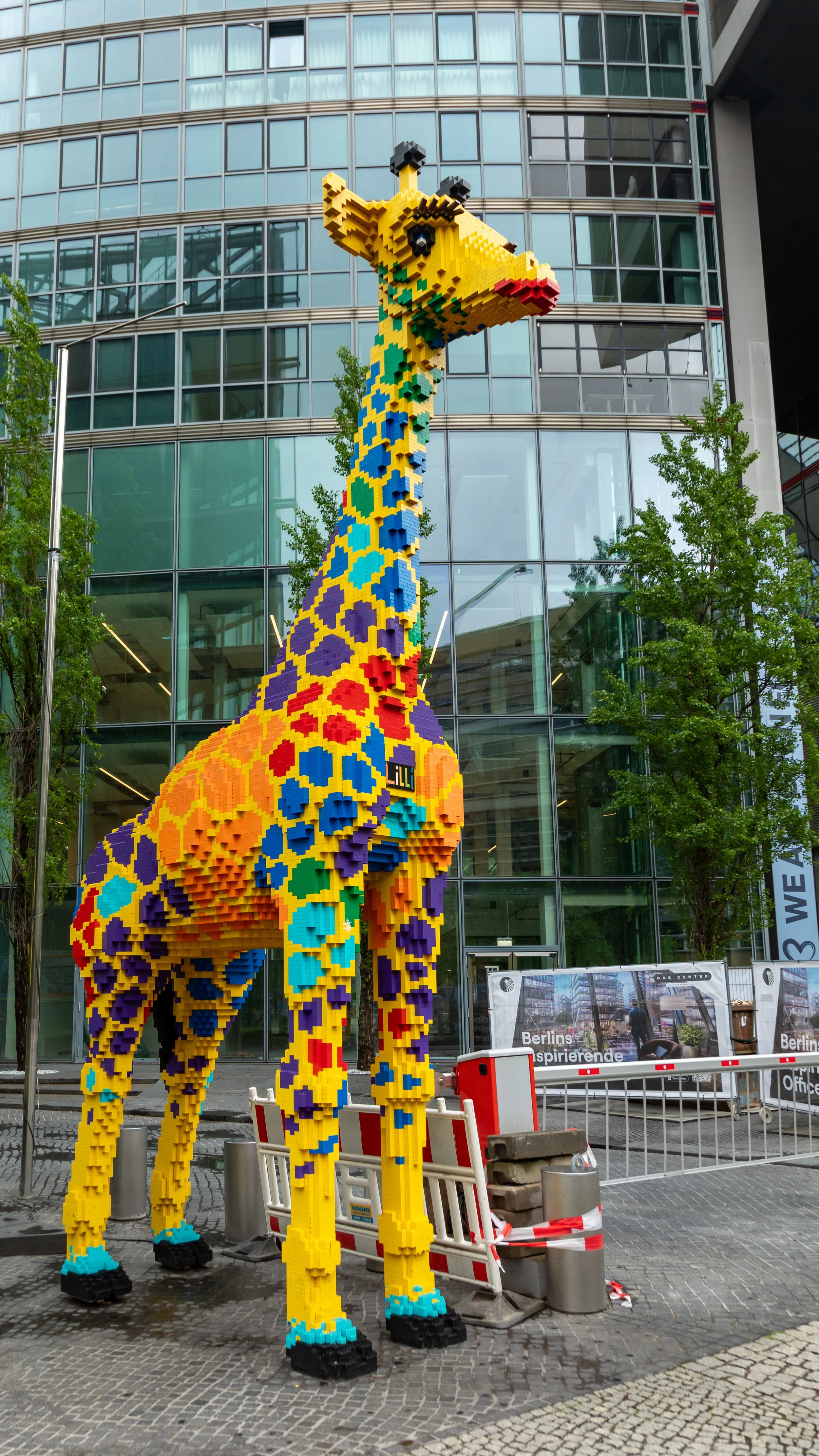  A different type of art outside the LEGOLAND Discovery Centre 