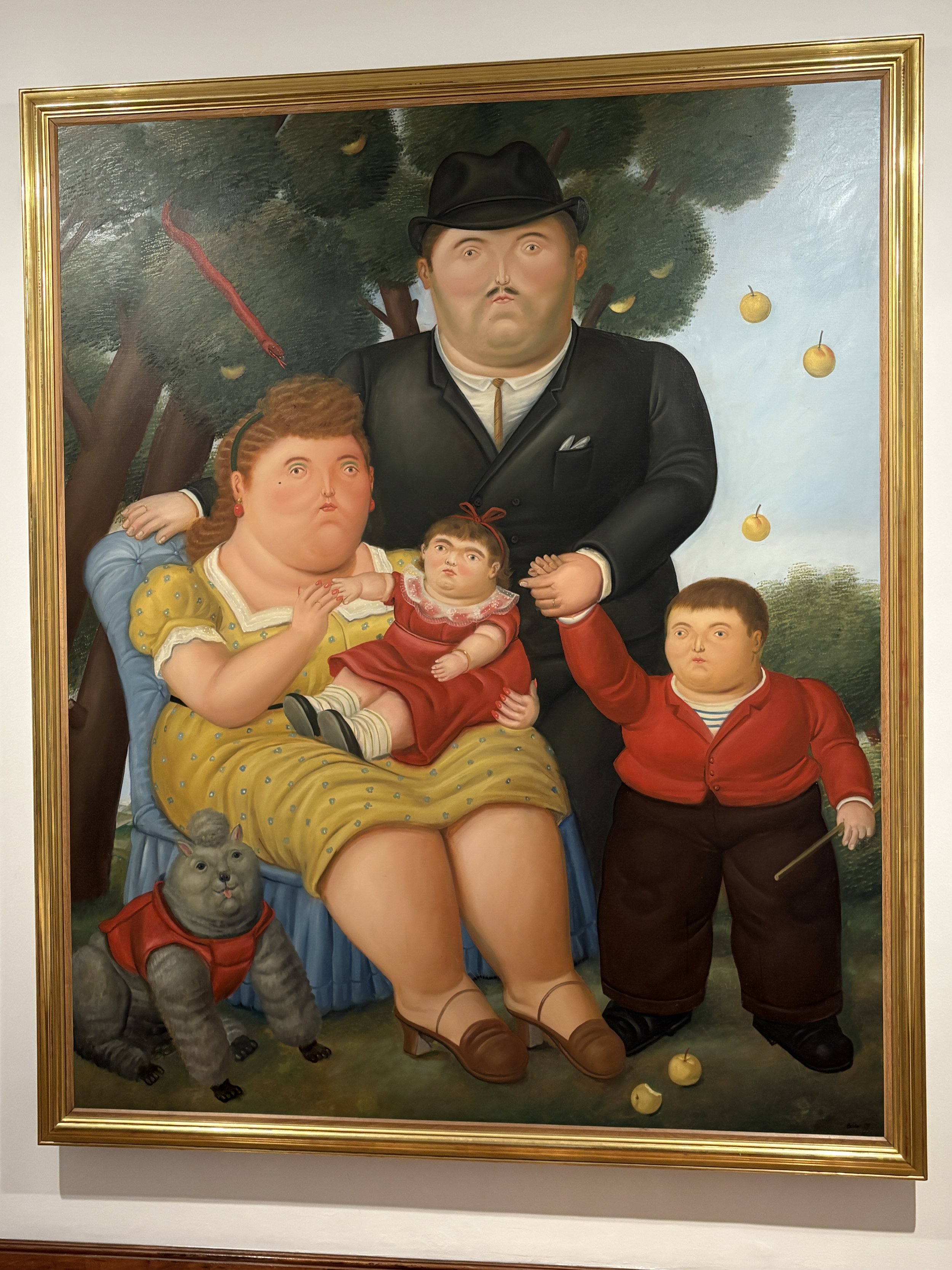  “Una familia” (1989) in Fernando Botero’s distinctive pre-Ozempic styling   