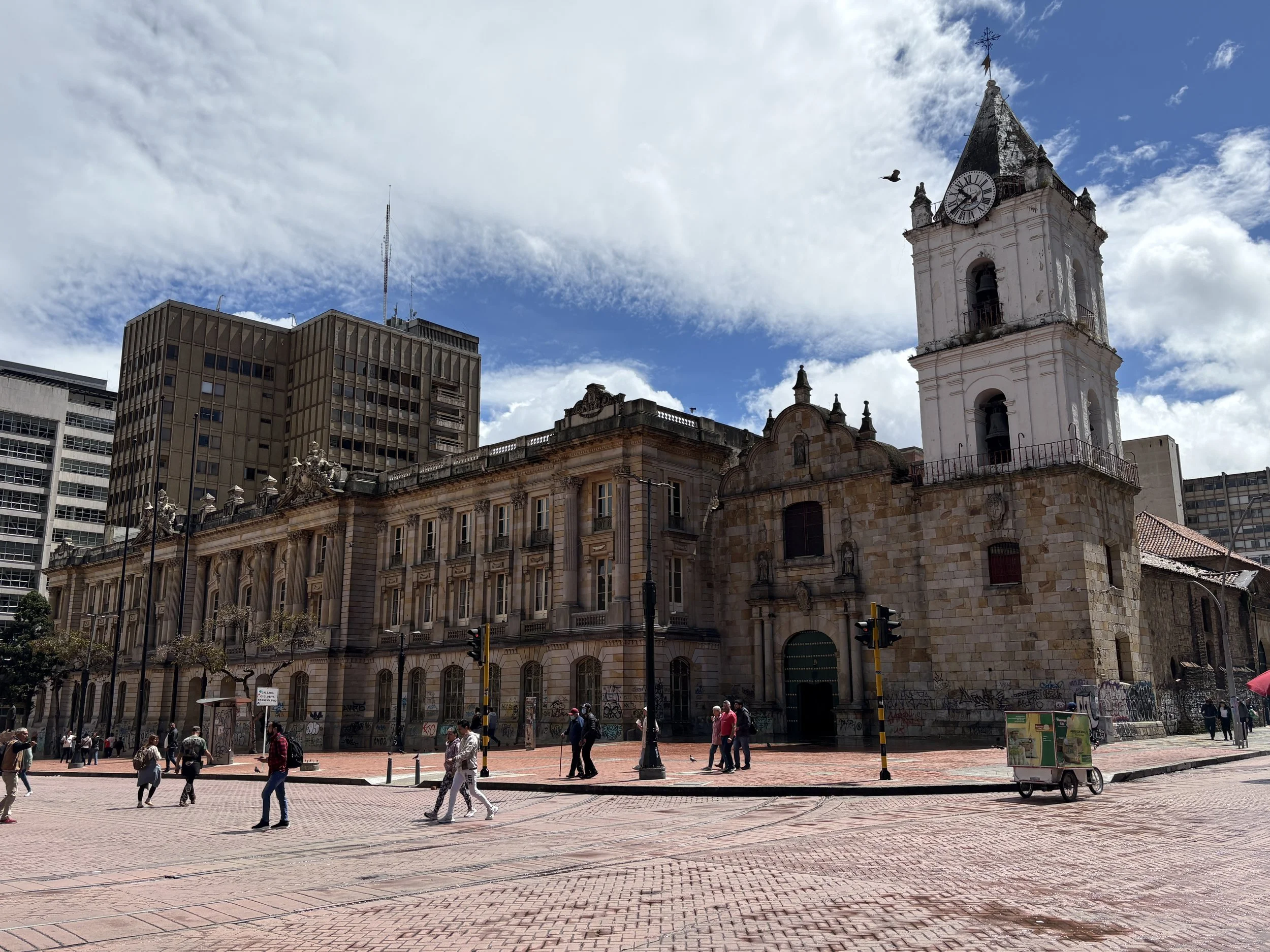  Church of San Francisco (1567), the oldest church in Bogota 