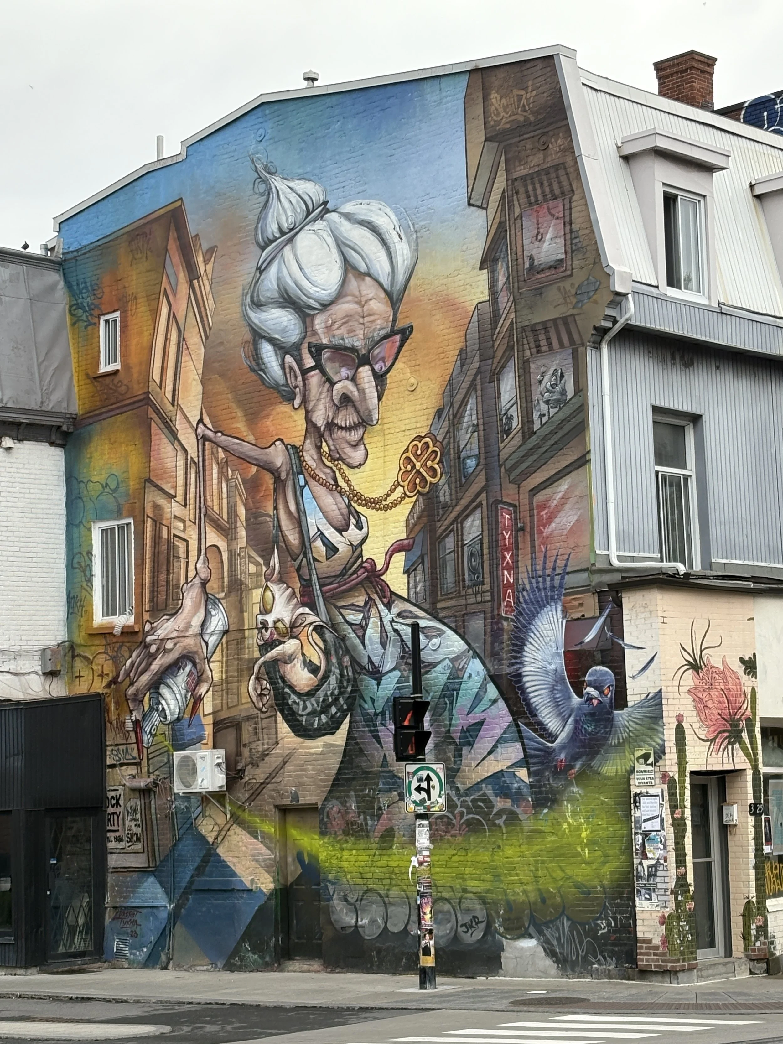  Colourful mural in Little Portugal neighbourhood 