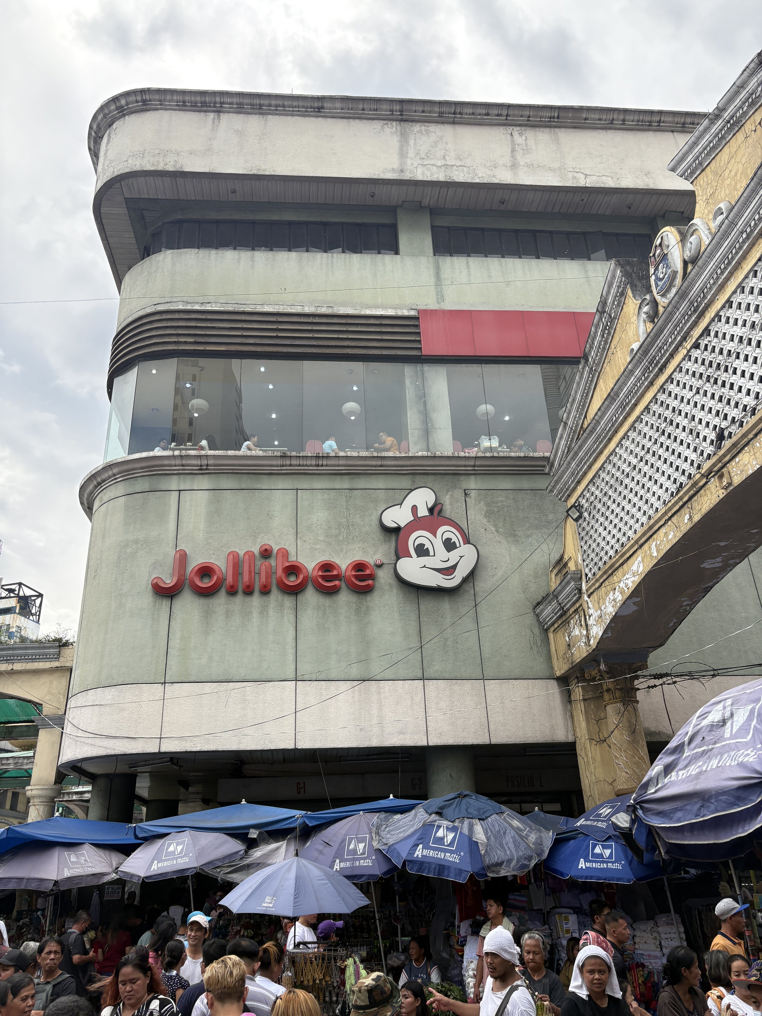  One of the many Jollibee chicken restaurants that saturate the city 