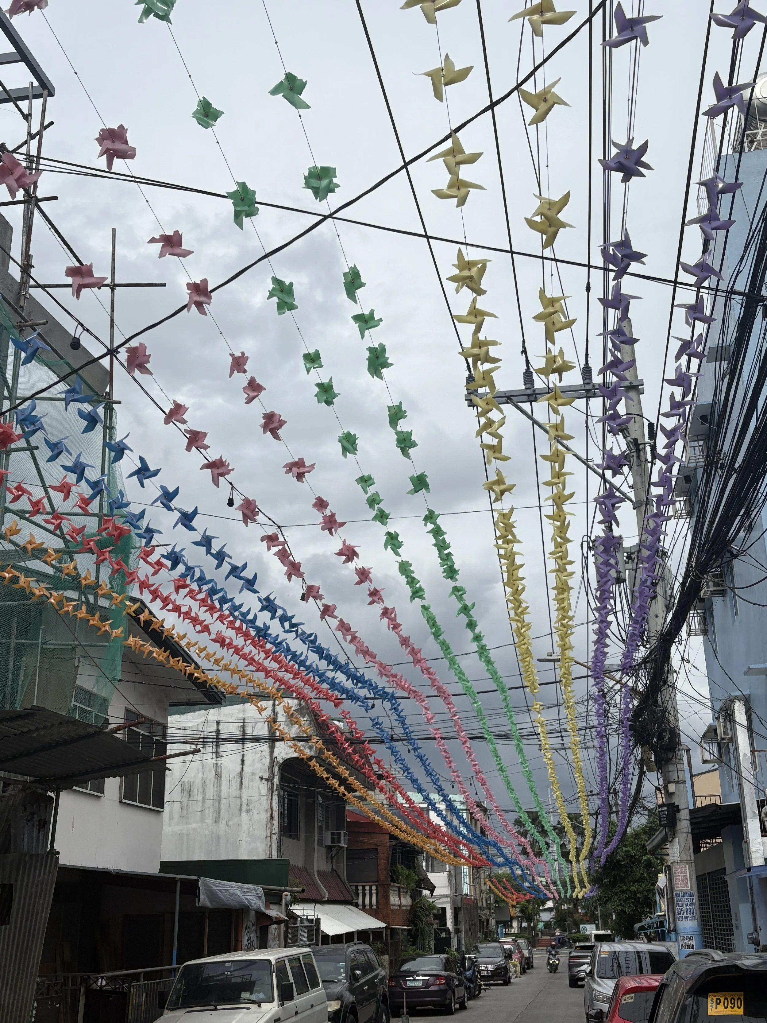  Exploring more of the Makati, with decorations distracting from the many overhead powerlines 