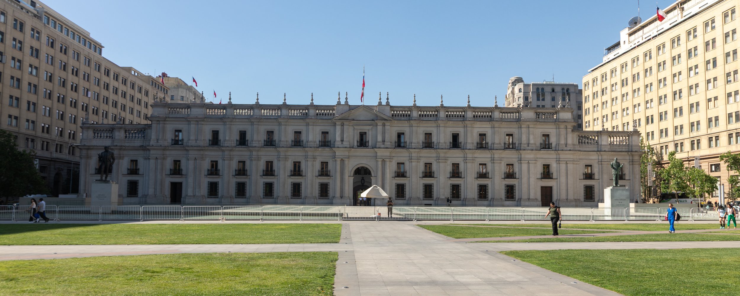  The opposite side of La Moneda Palace was one of the first places we recognized from our previous trip to Santiago 