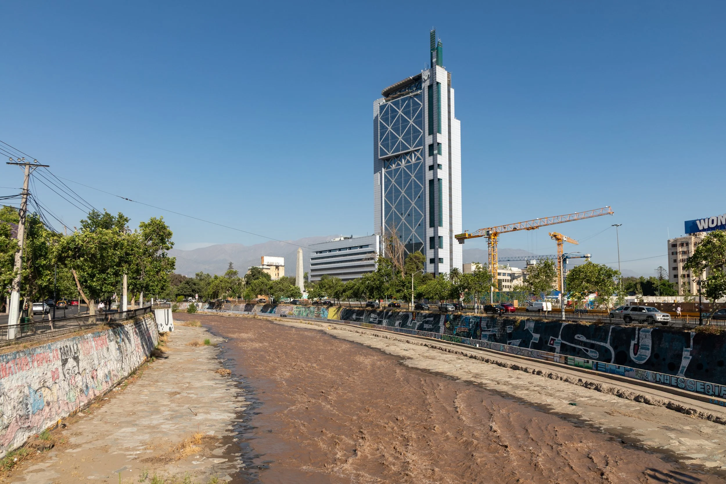  The Mapocho River, cutting through the Bellavista neighbourhood 