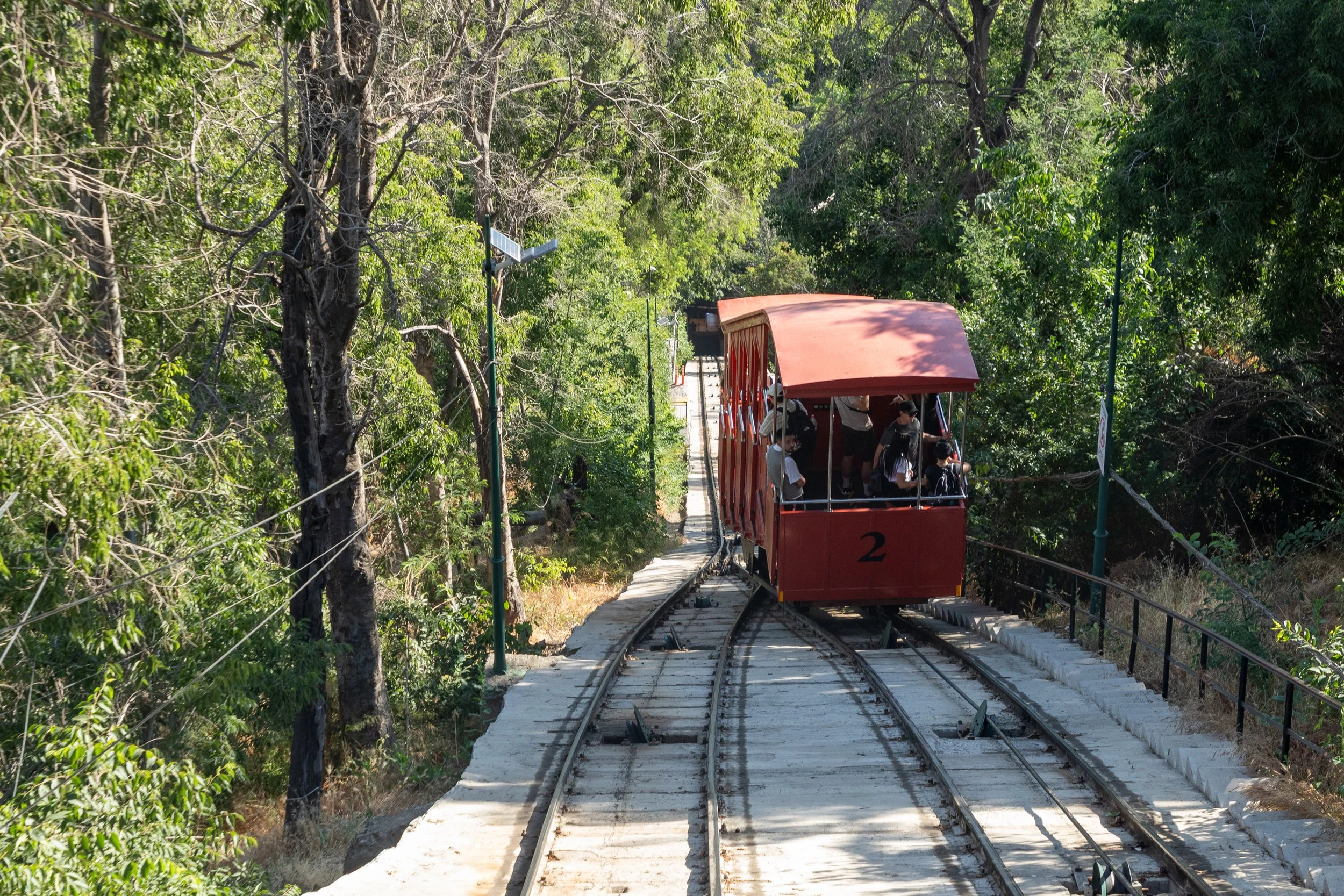  Riding the funicular to the viewpoint on Parque Metropolitano de Santiago 