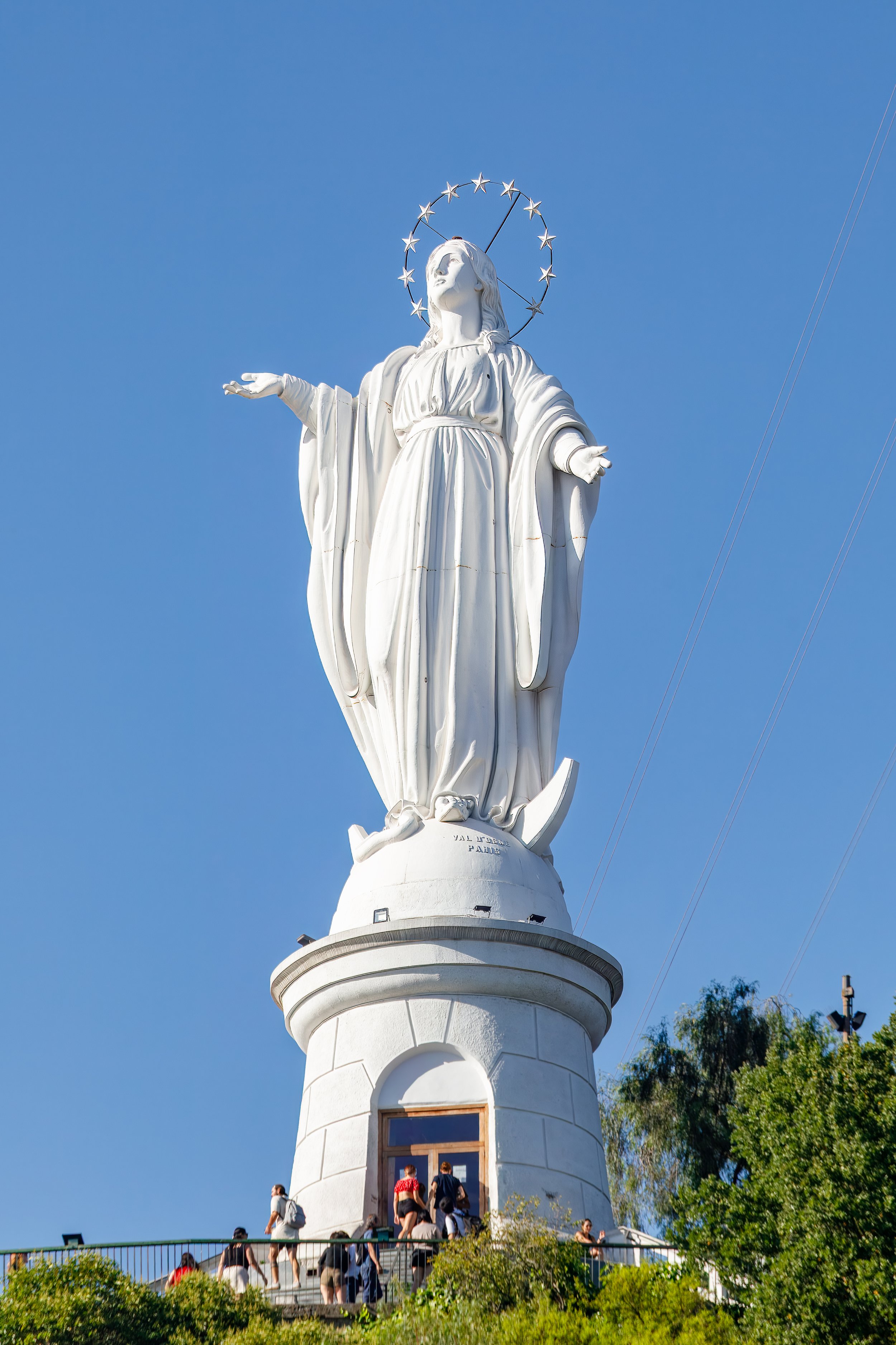  14m high Virgen de la Inmaculada Concepcion. quite similar to the one in Quito 
