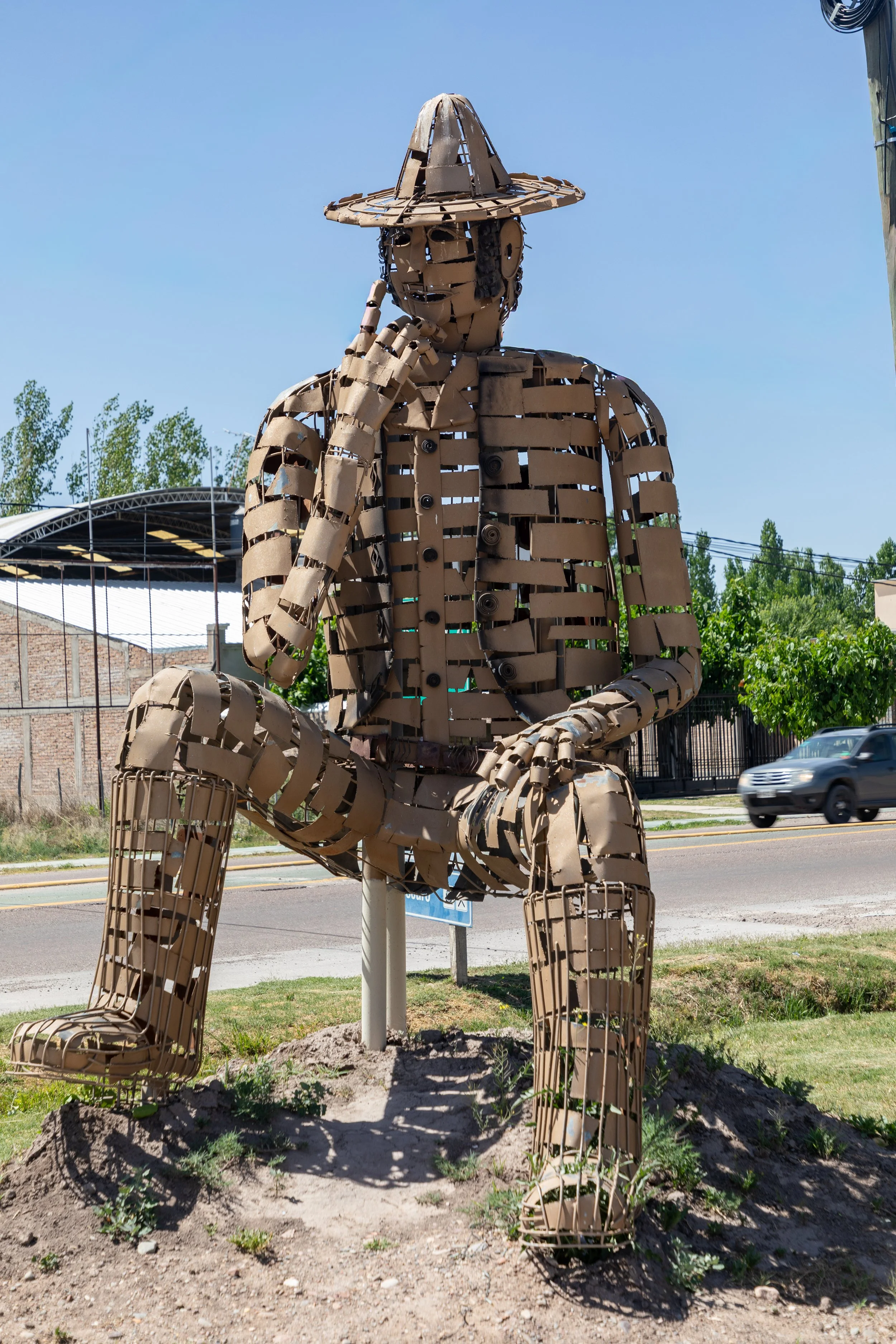  One of a number of huge sculptures at a collection of stores and restaurants, as we head into the Uco region 