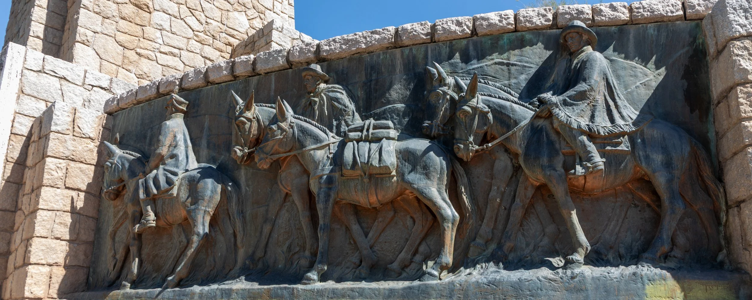  More elements of the monument depicting the return  
