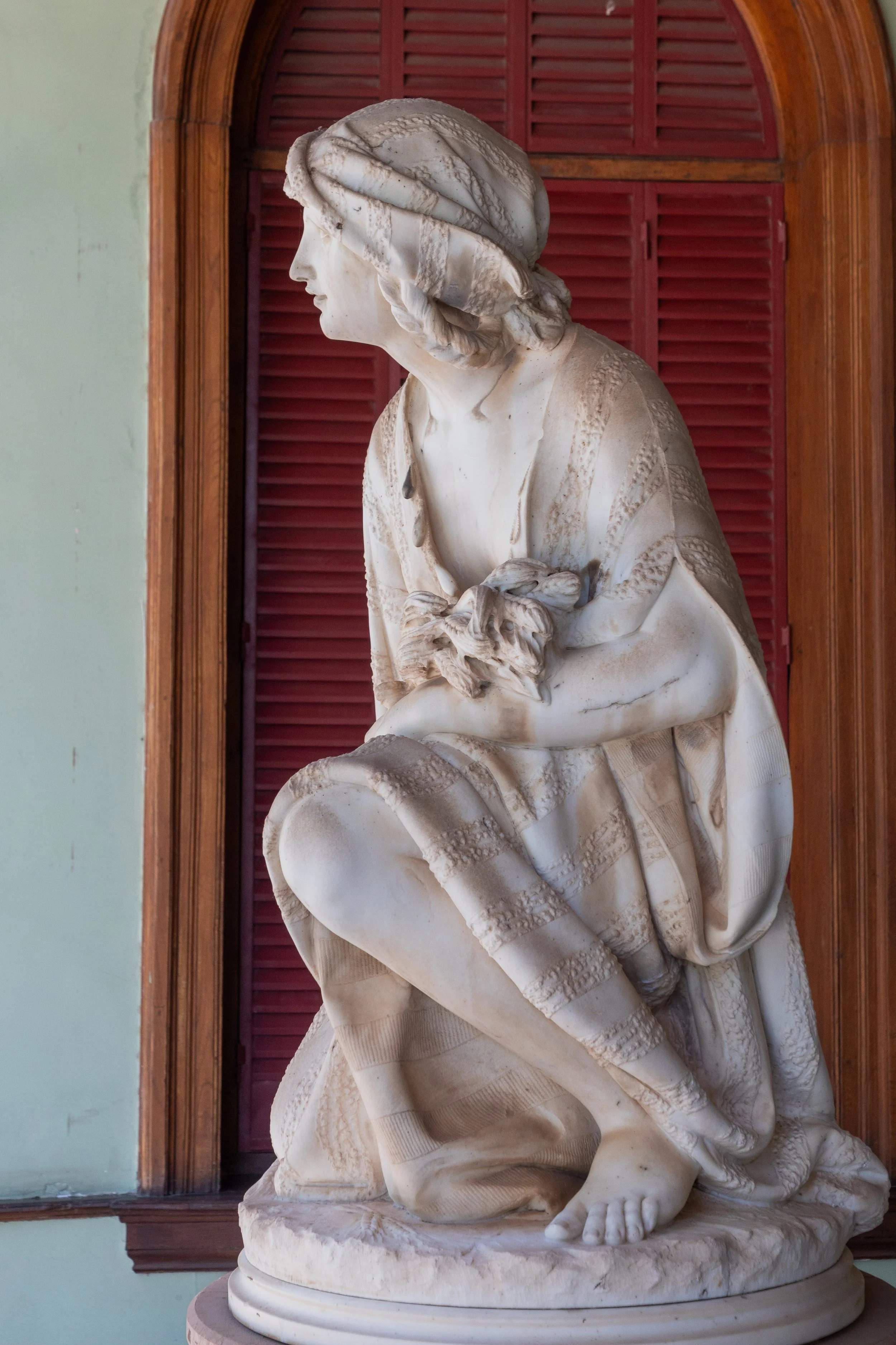  One of the many statues outside the museum 