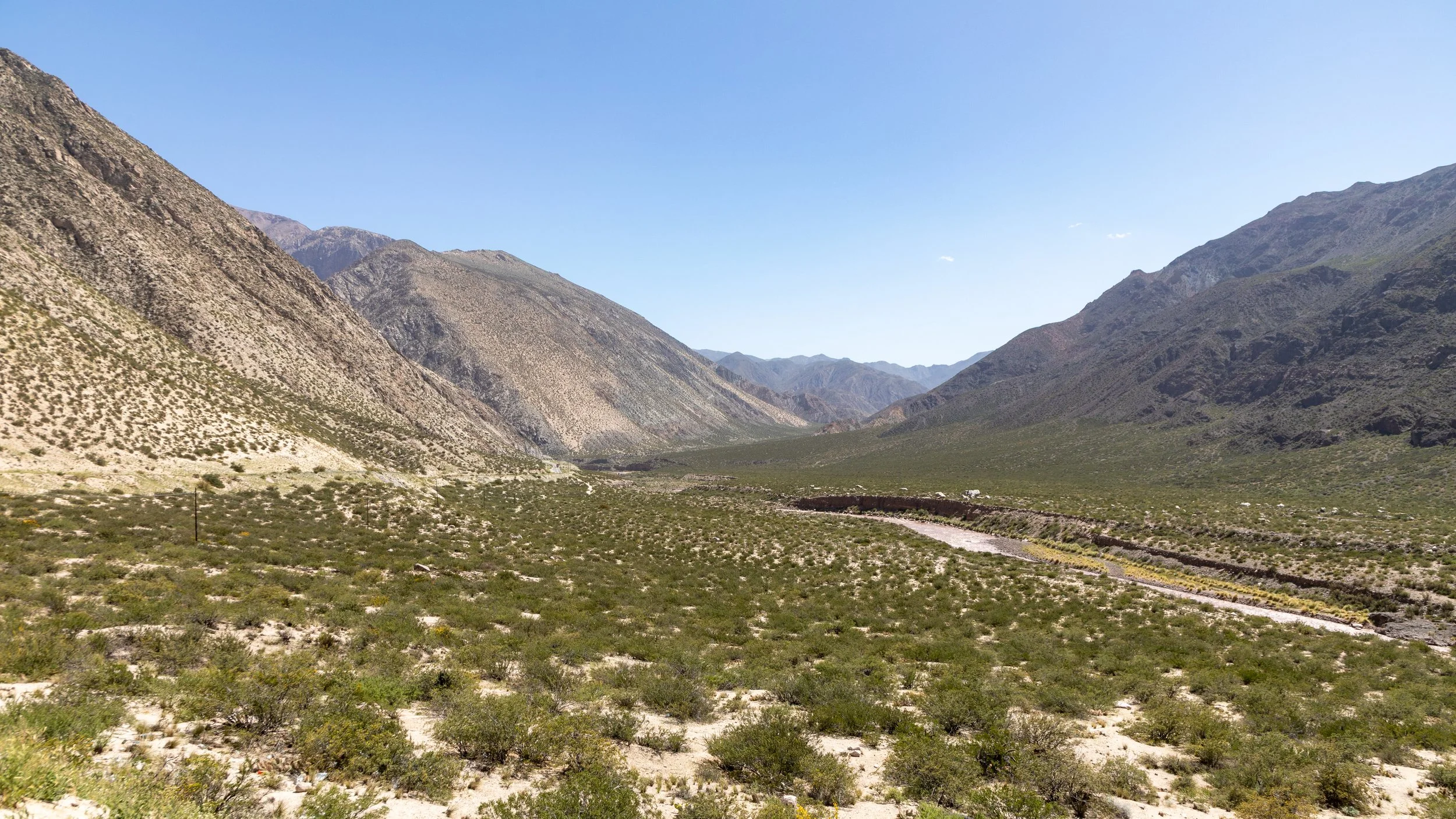  Consistent with recent droughts, the river level was quite low, but there was still some green vegetation in the valley 