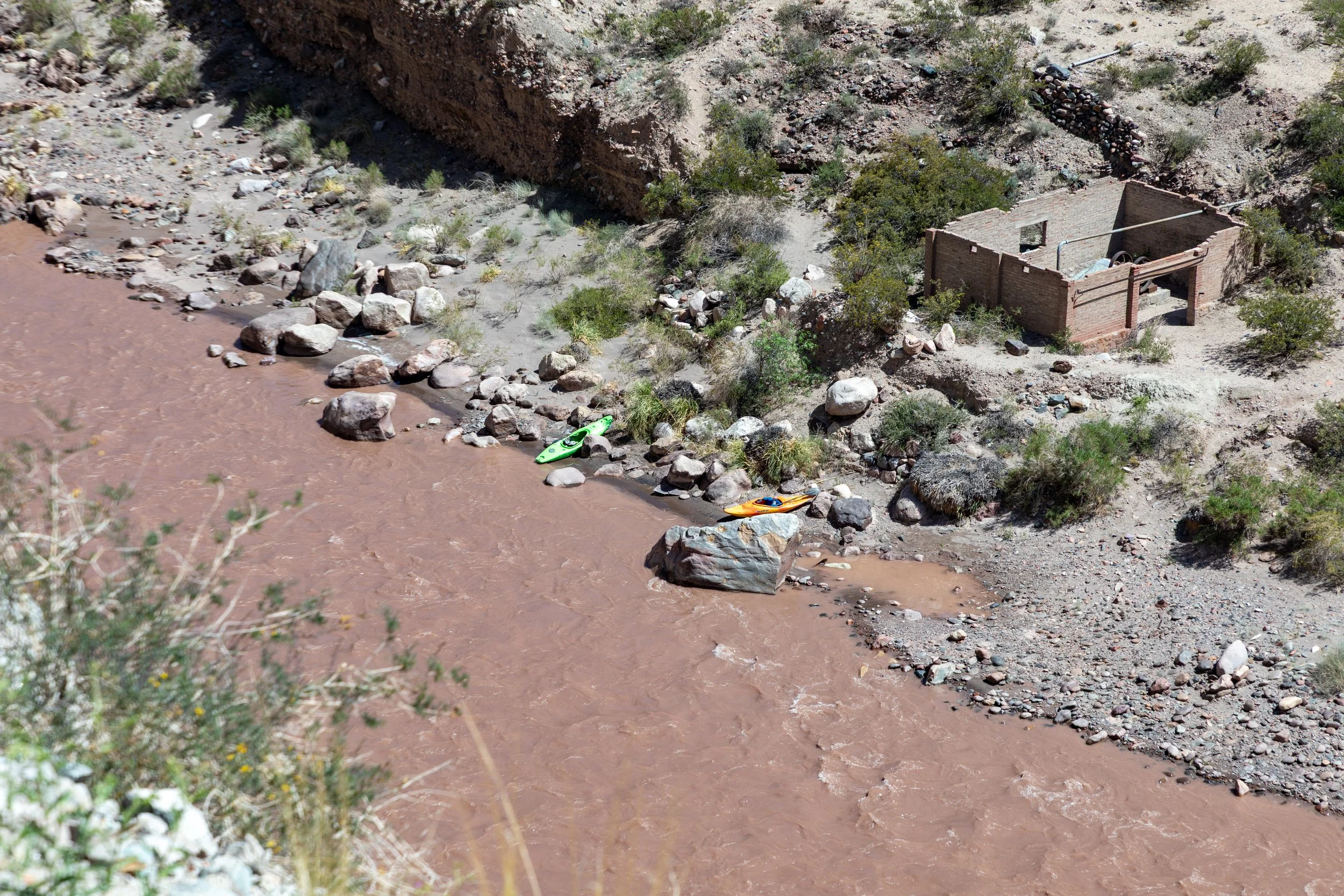  Kayakers enjoying the river 