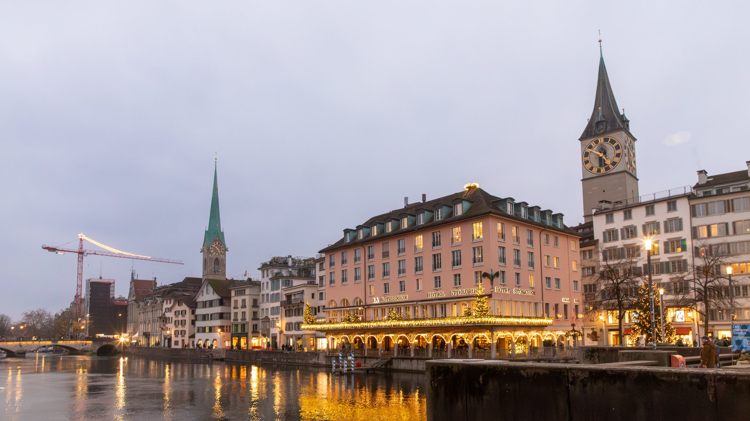  Approaching Lake Zurich, we look back on the historic city 